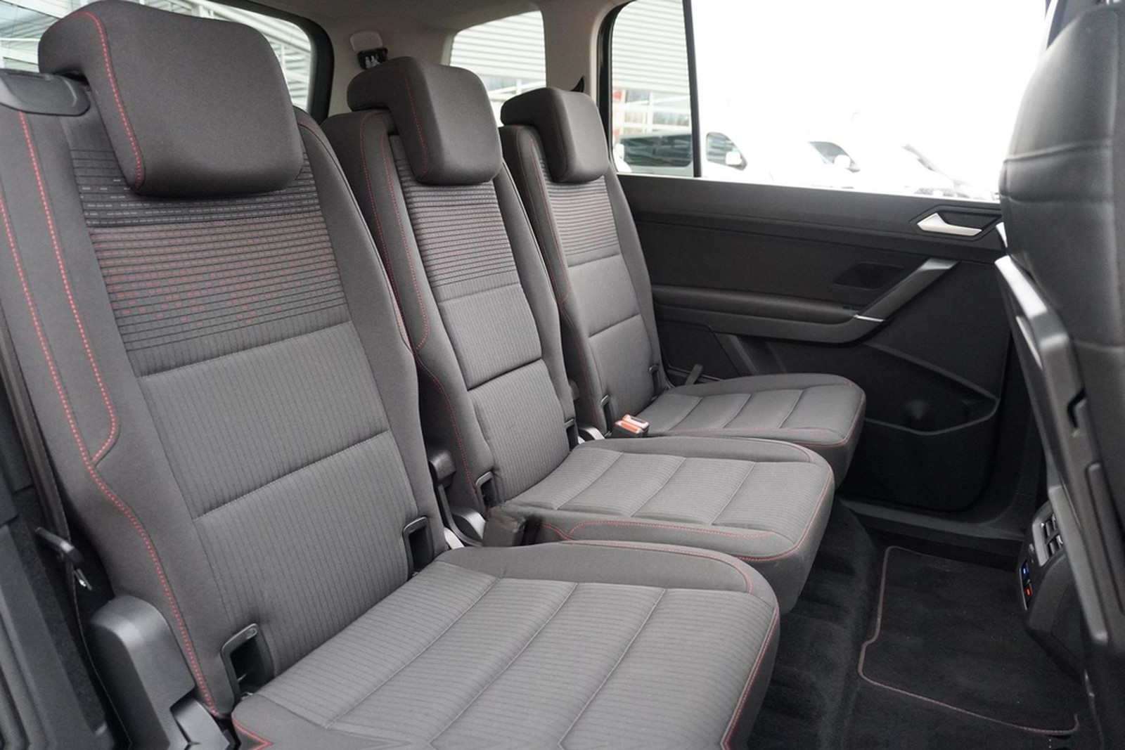 Volkswagen Touran 1.4 TSI DSG Sound LED AHK Navi 7-Sitzer foto 22