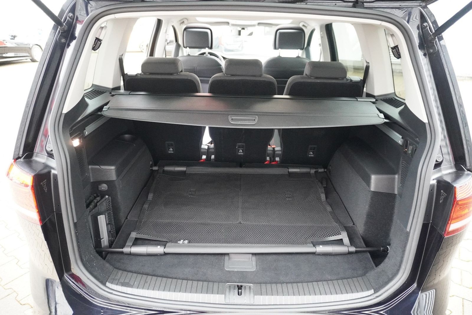 Volkswagen Touran 1.4 TSI DSG Sound LED AHK Navi 7-Sitzer foto 24