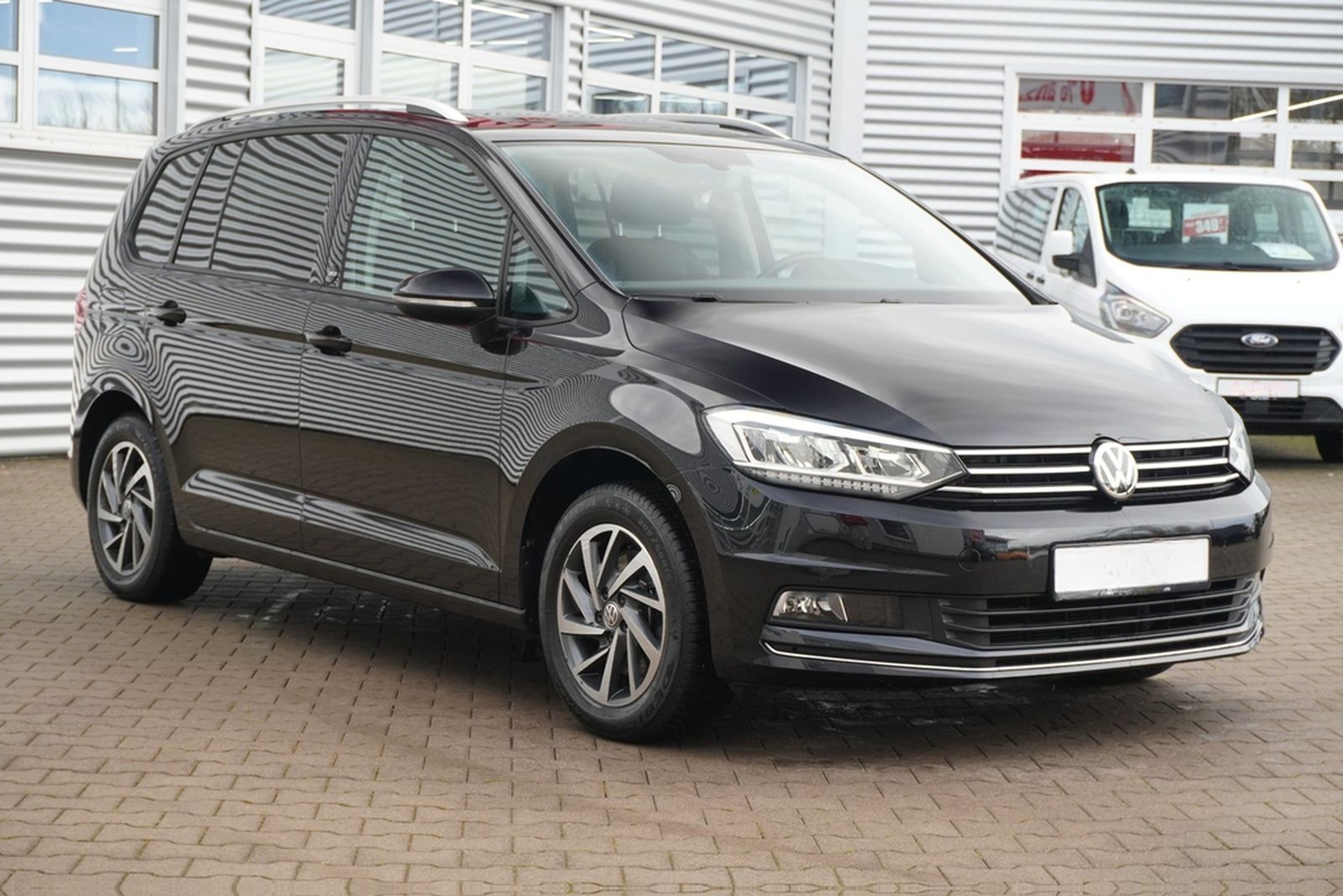 Volkswagen Touran 1.4 TSI DSG Sound LED AHK Navi 7-Sitzer foto 4