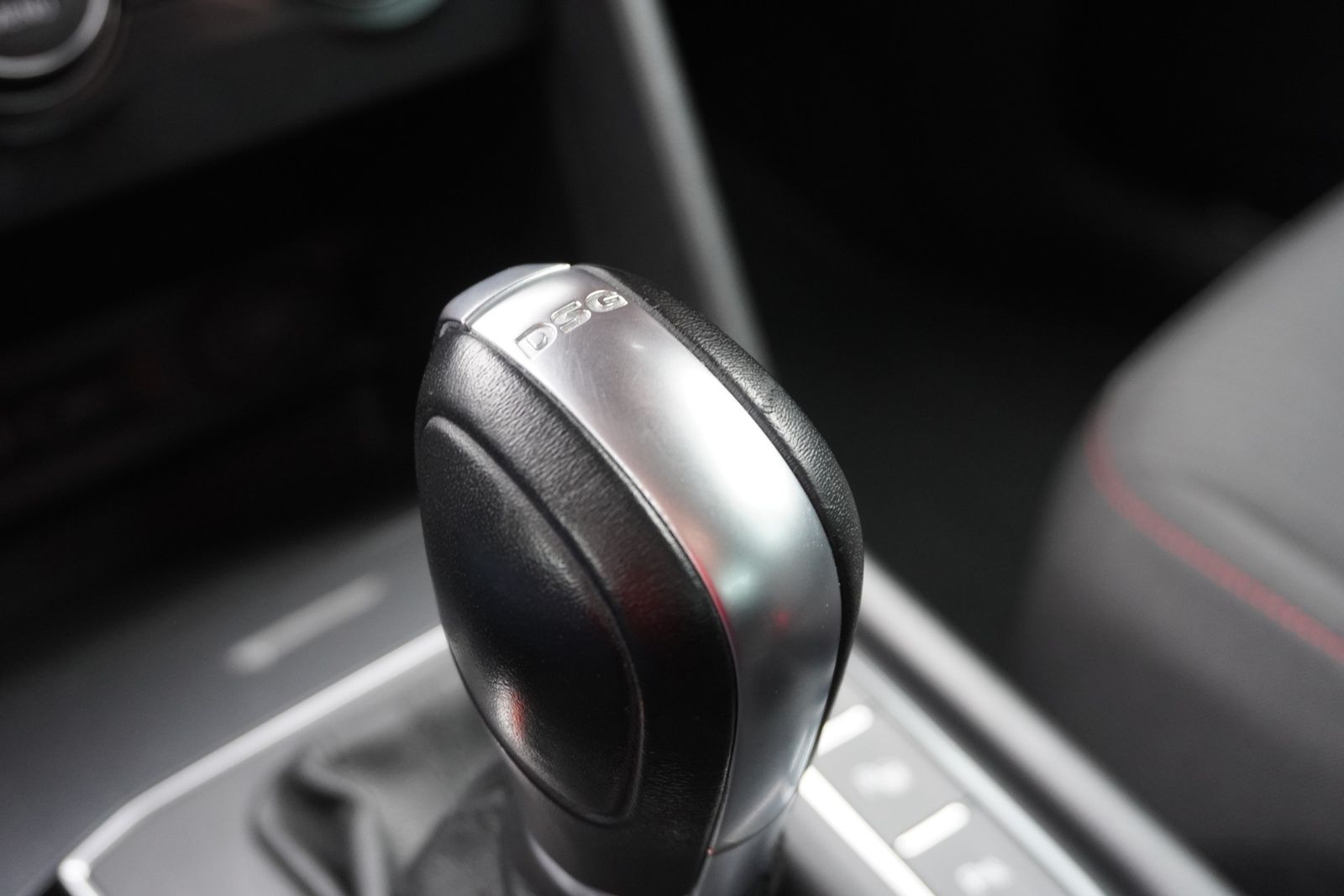 Volkswagen Tiguan 1.4 16V TSI Sound LED Navi ACC App-Connec foto 30