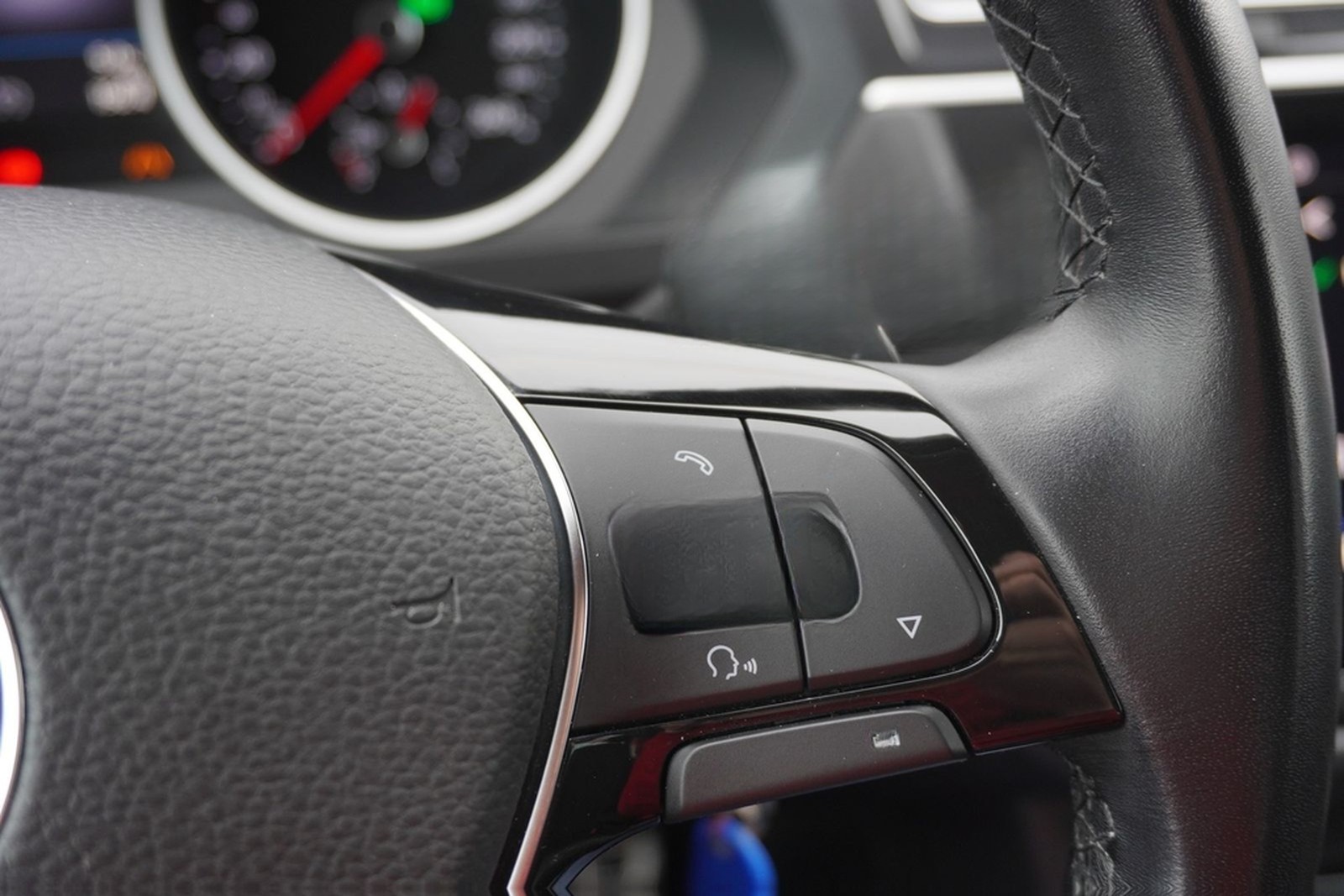 Volkswagen Tiguan 1.4 16V TSI Sound LED Navi ACC App-Connec foto 34