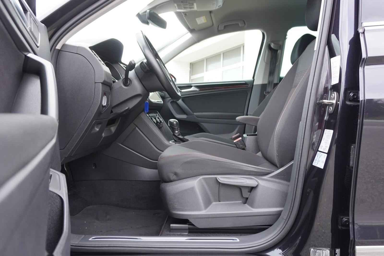 Volkswagen Tiguan 1.4 16V TSI Sound LED Navi ACC App-Connec foto 40