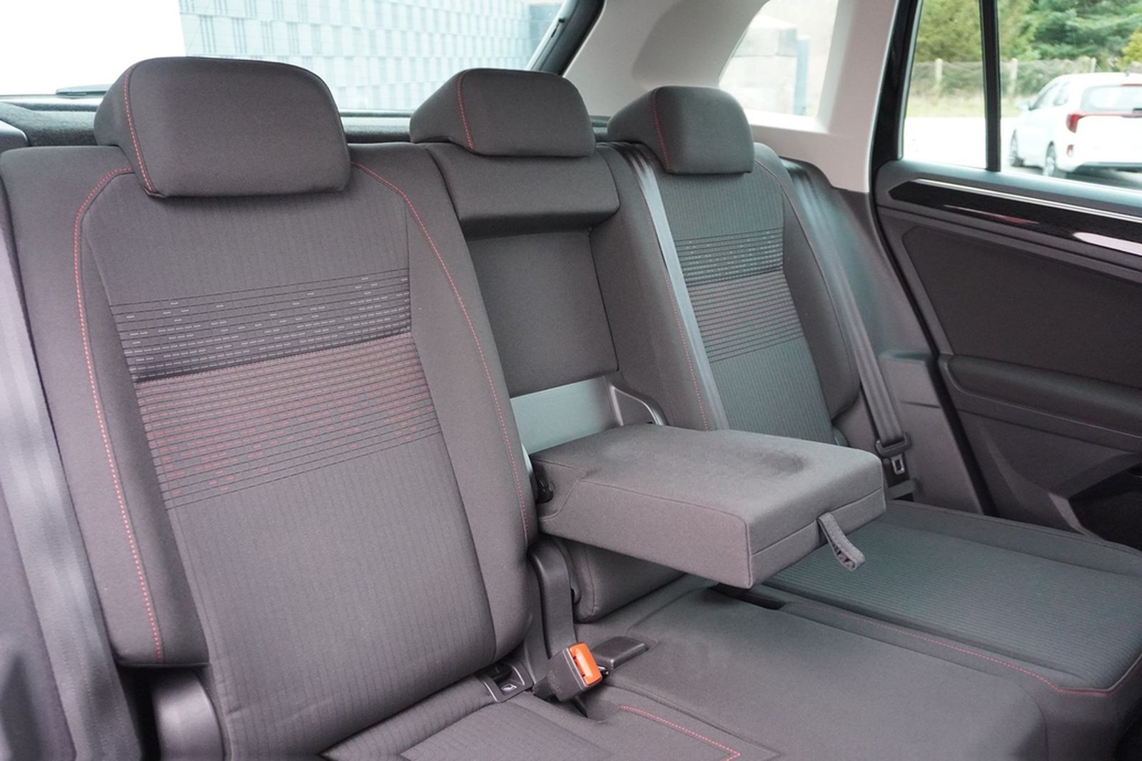 Volkswagen Tiguan 1.4 16V TSI Sound LED Navi ACC App-Connec foto 44