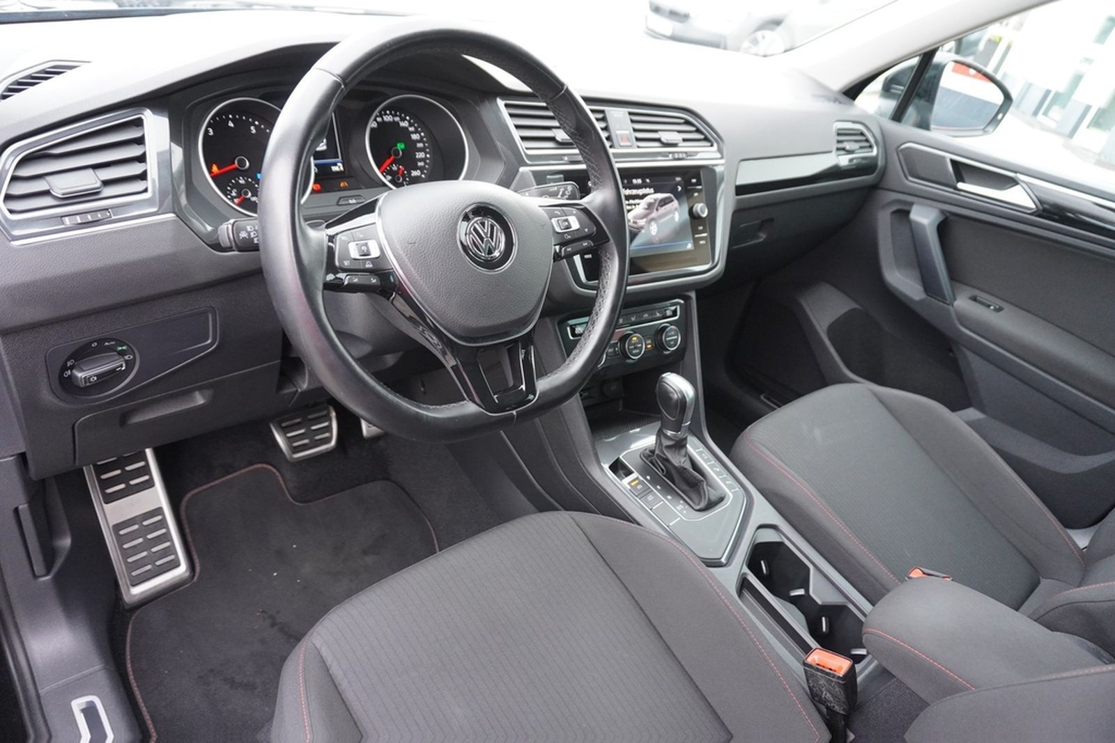 Volkswagen Tiguan 1.4 16V TSI Sound LED Navi ACC App-Connec foto 9