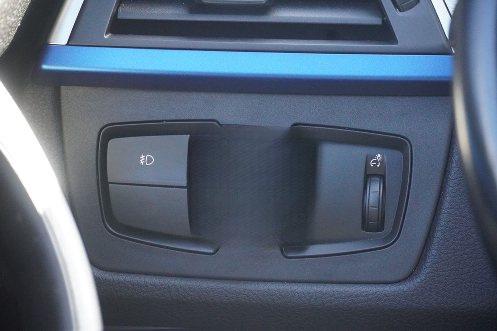 BMW 318i M Sport Klimaaut. Bi-Xenon Alcantara PDC foto 11