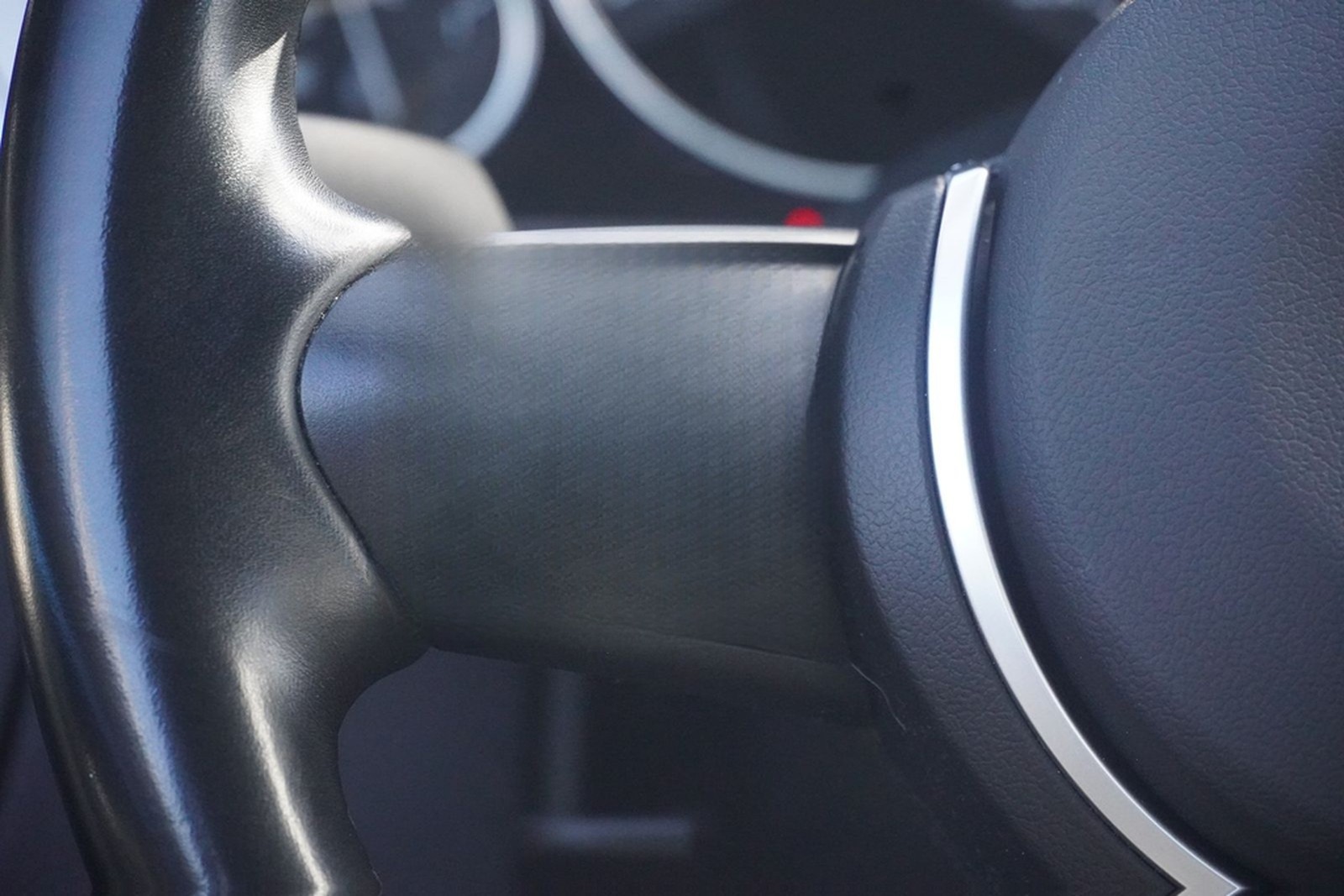 BMW 318i M Sport Klimaaut. Bi-Xenon Alcantara PDC foto 14