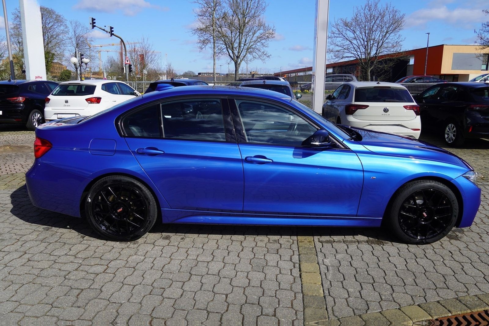 BMW 318i M Sport Klimaaut. Bi-Xenon Alcantara PDC foto 6