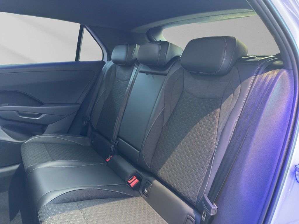 Volkswagen T-Roc R-Line 1.5 l eTSI OPF 110 kW (150 R-Line - foto 12