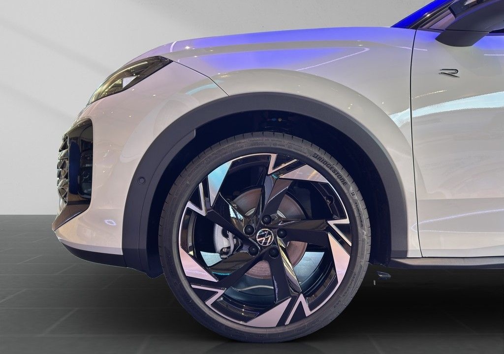 Volkswagen T-Roc R-Line 1.5 l eTSI OPF 110 kW (150 R-Line - foto 16