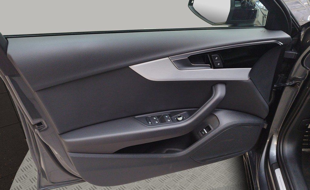 Audi A4 Avant 40 TDI qu. tiptronic S line ACC Navi foto 10