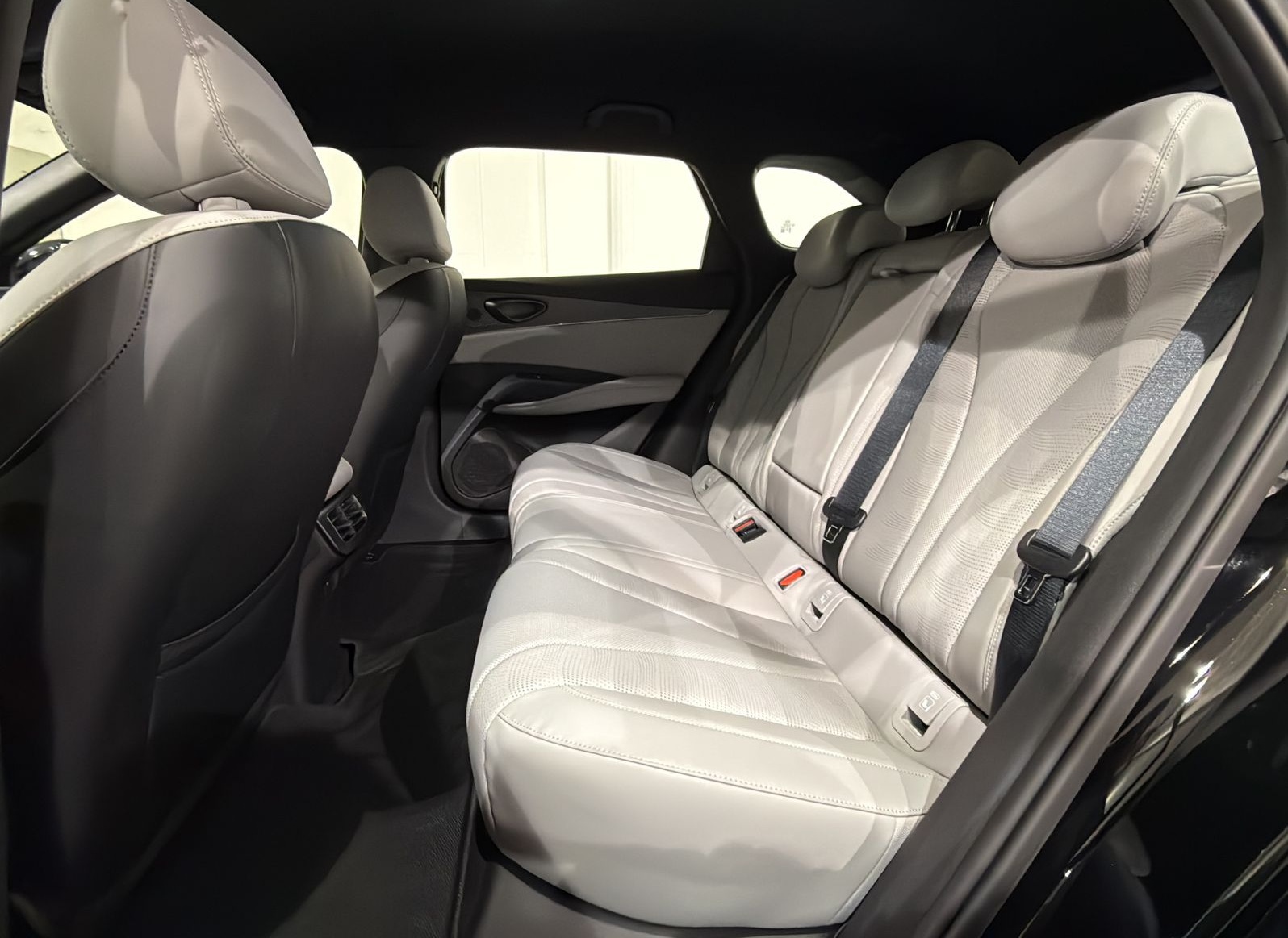 BYD Seal 6 1.5 PHEV DM-i Boost KLIMA | KAMERA | ACC foto 6