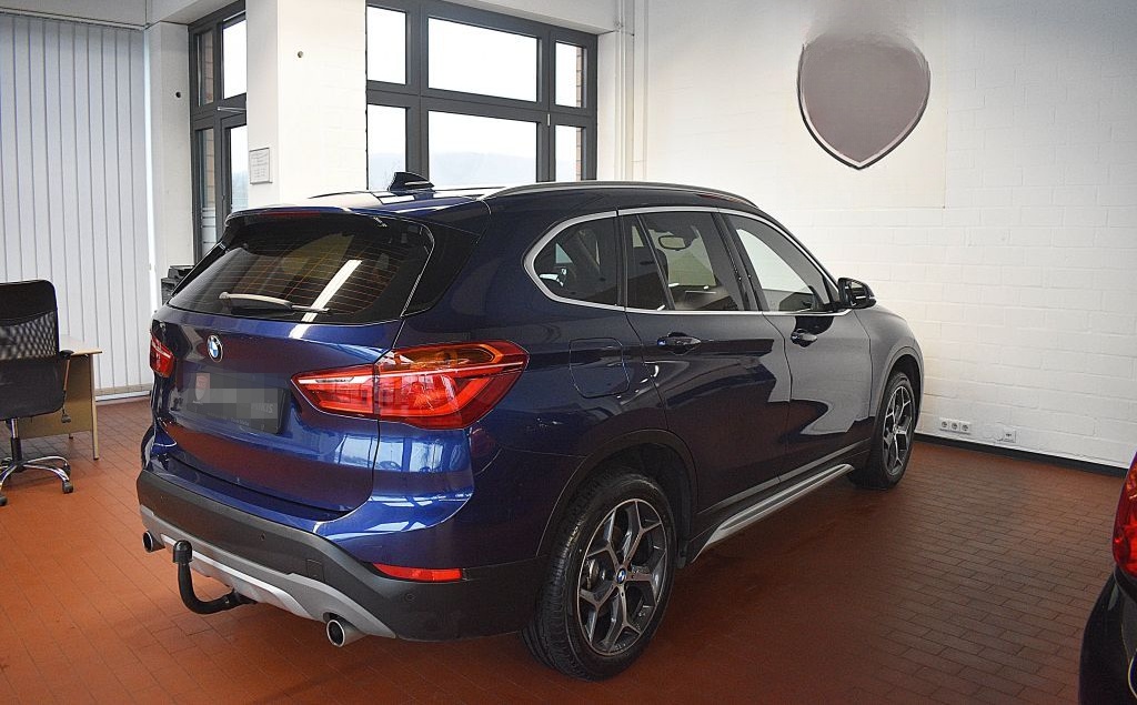 BMW X1 xDrive20i Aut. xLine+Garantie+Navi+AHK+PDC foto 6
