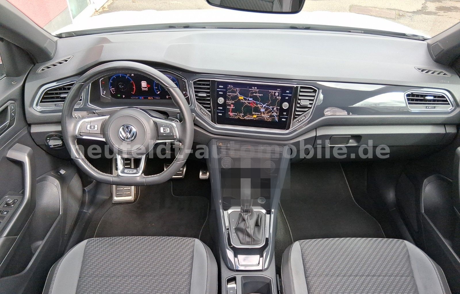 Volkswagen T-Roc Sport R-Line, Pano, 19Zoll, 1.Hand foto 15