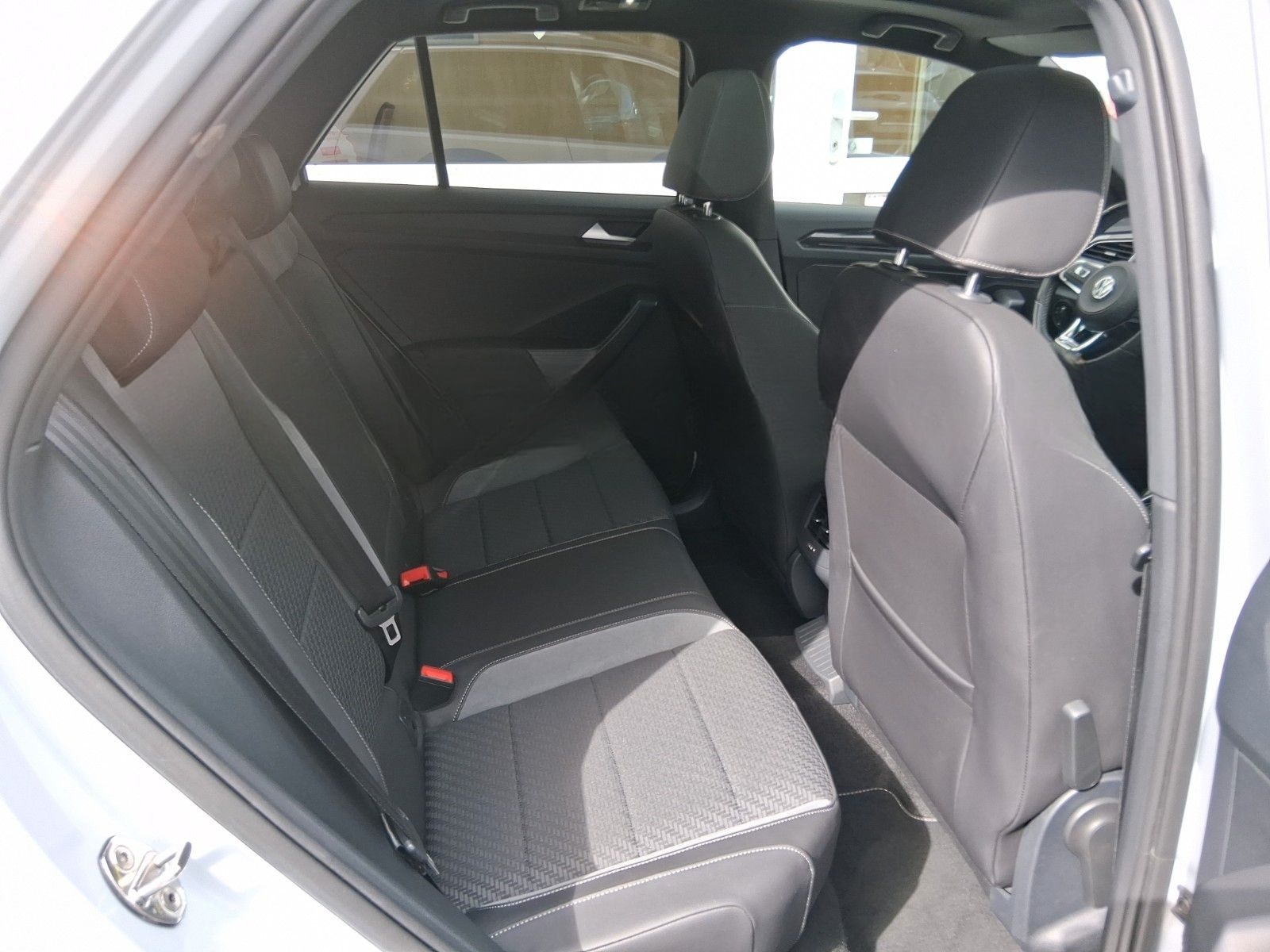 Volkswagen T-Roc Sport R-Line, Pano, 19Zoll, 1.Hand foto 21
