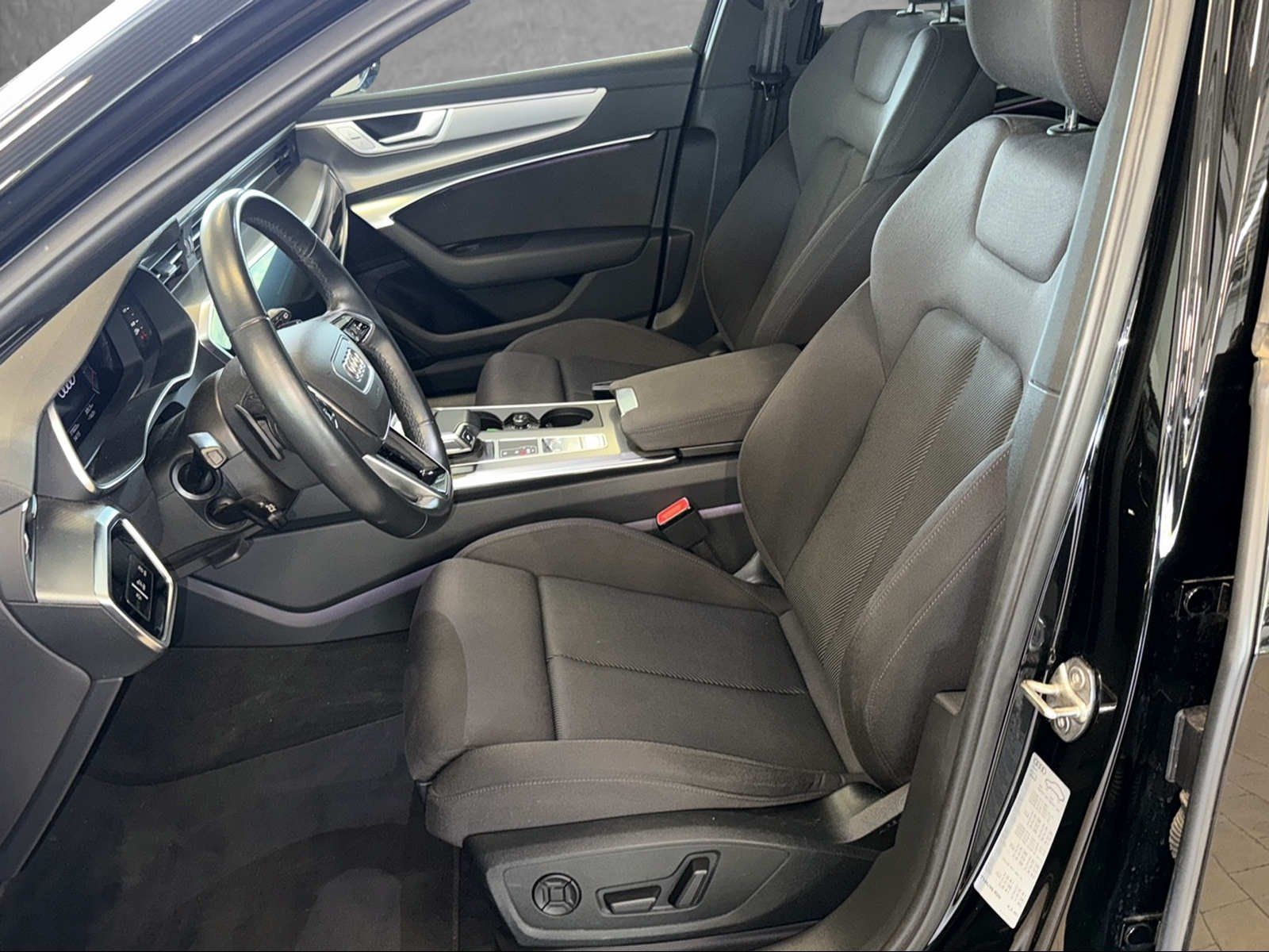 Audi A6 Avant 45 TFSI quattro foto 5
