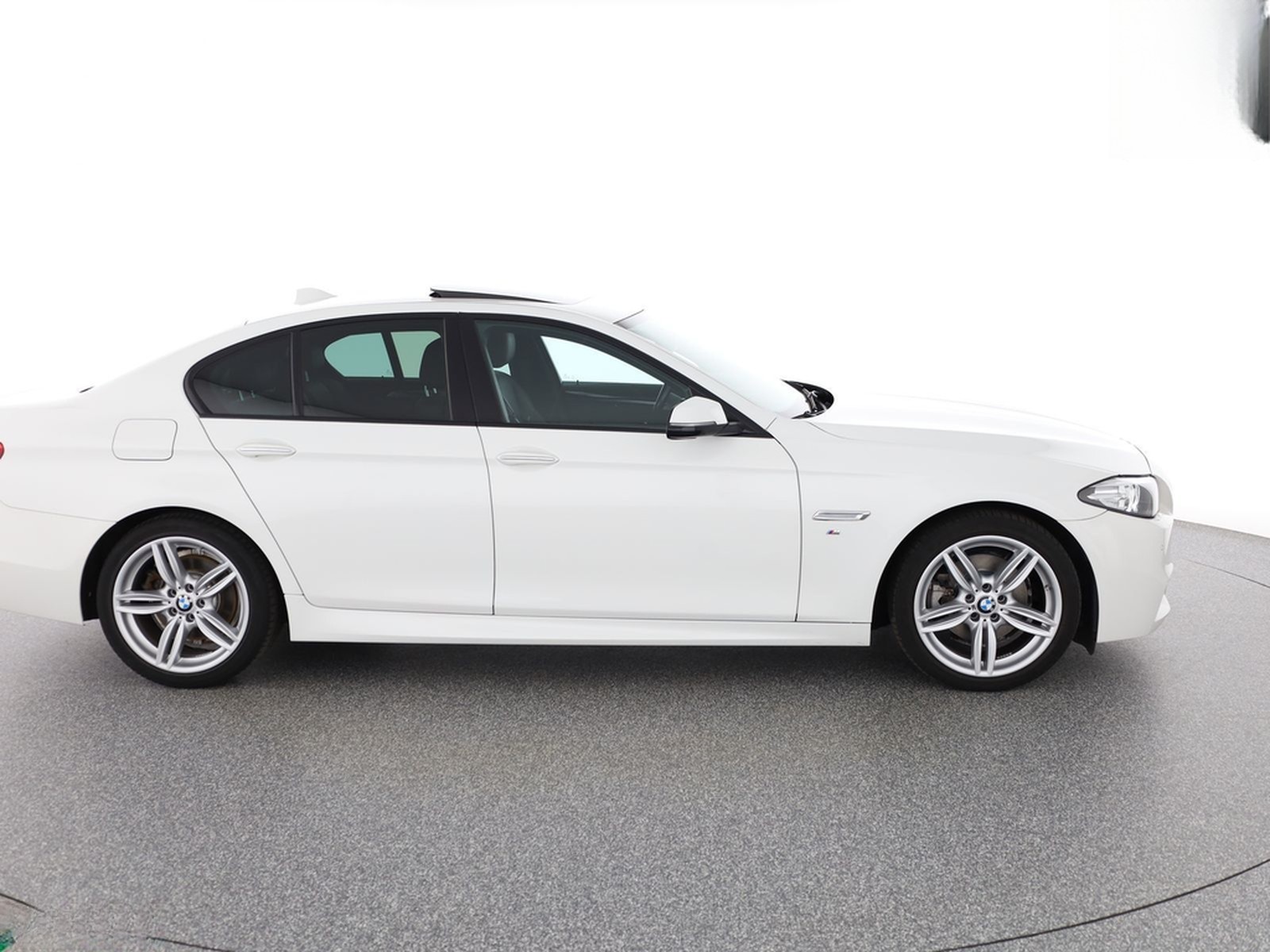 BMW 520 d M SPORT SHADOW HUD,KEYLESS,NAVIPROF,HIFI foto 6
