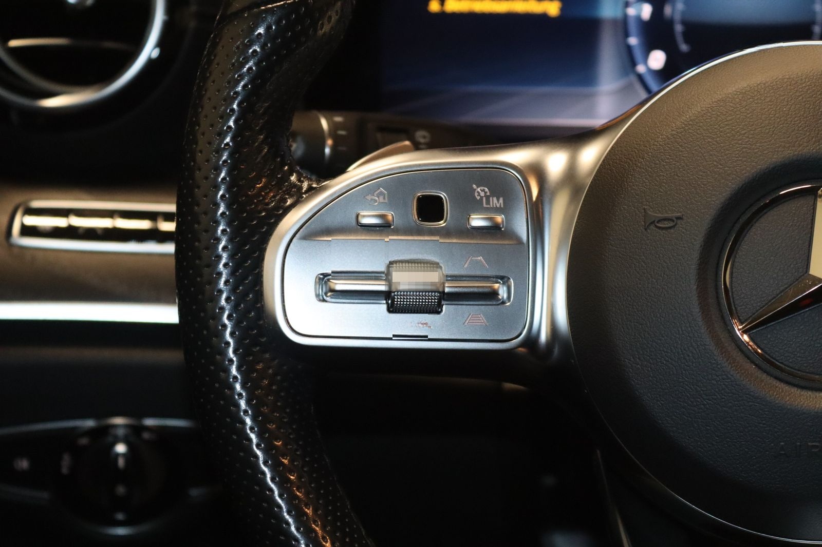 Mercedes-Benz E 450 T 4M. AMG Line-MULTIBEAM-PANO-WIDE-DISTR.- foto 14