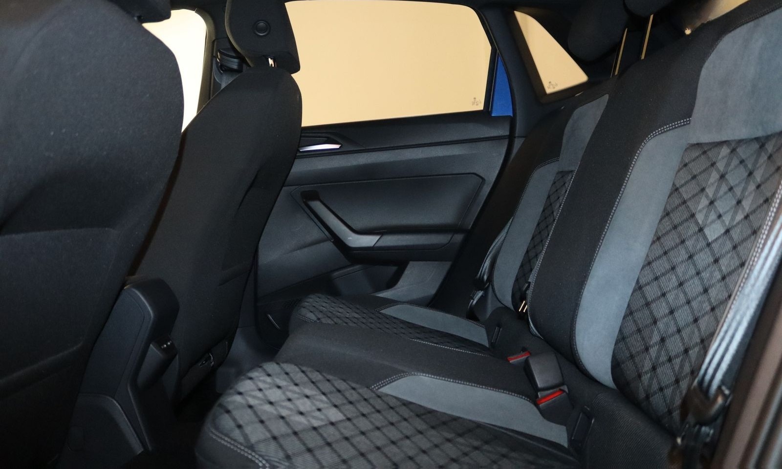 Volkswagen Polo TSI DSG R-Line-NAV-IQ-KAMERA-VIRTUAL-KESSY- foto 11