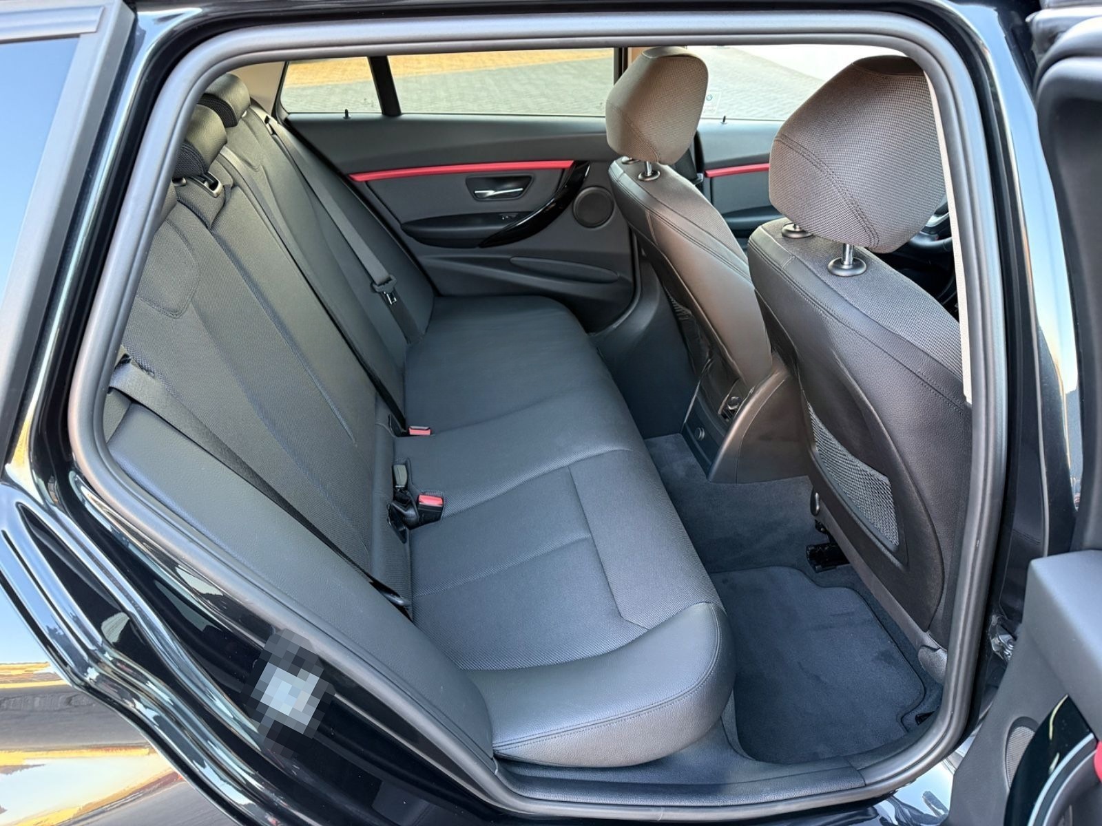 BMW 320d xDrive*AUTOMATIK*KEYLESS GO*AHK*PDC*2.HAND foto 16