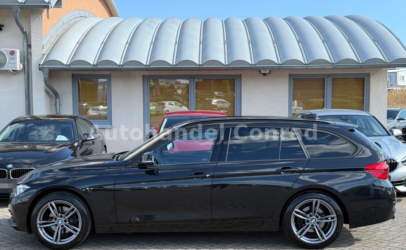BMW 320d xDrive*AUTOMATIK*KEYLESS GO*AHK*PDC*2.HAND foto 3
