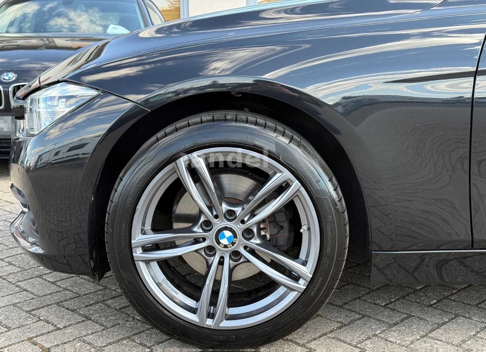 BMW 320d xDrive*AUTOMATIK*KEYLESS GO*AHK*PDC*2.HAND foto 8