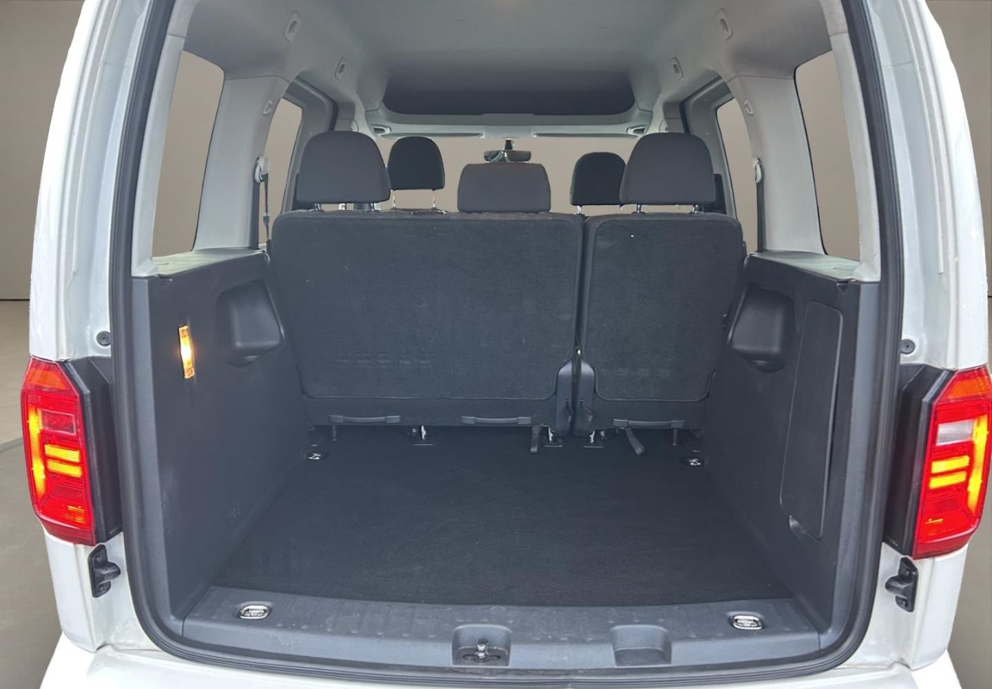 Volkswagen Caddy 1.4 TSI DSG Comfortline (AHK/Navi-App) foto 21