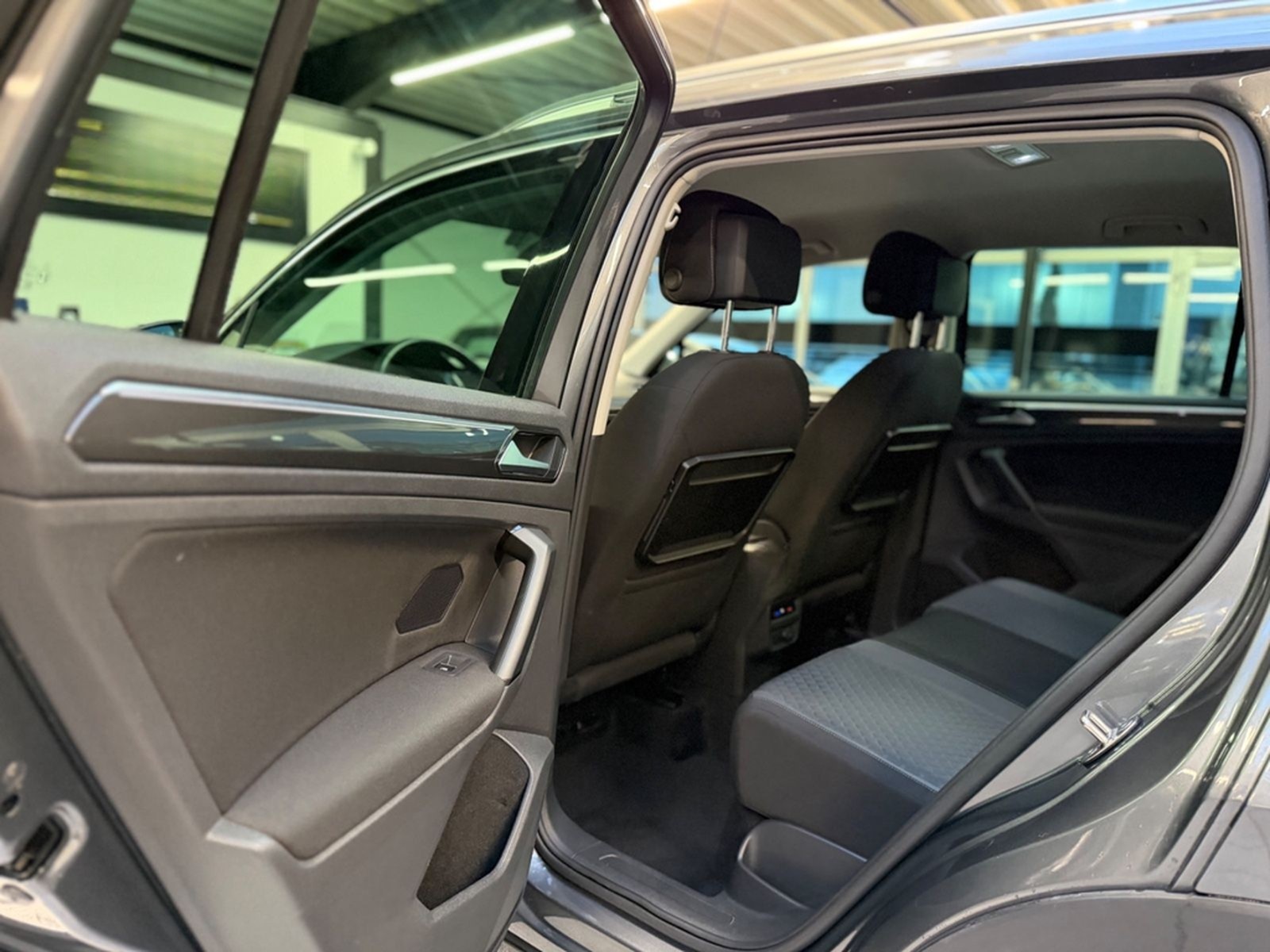 Volkswagen Tiguan Comfortline BMT/LED/Head-UP/ACC/Virt-/BT foto 17