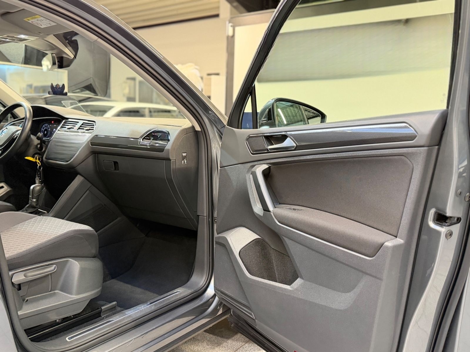 Volkswagen Tiguan Comfortline BMT/LED/Head-UP/ACC/Virt-/BT foto 22