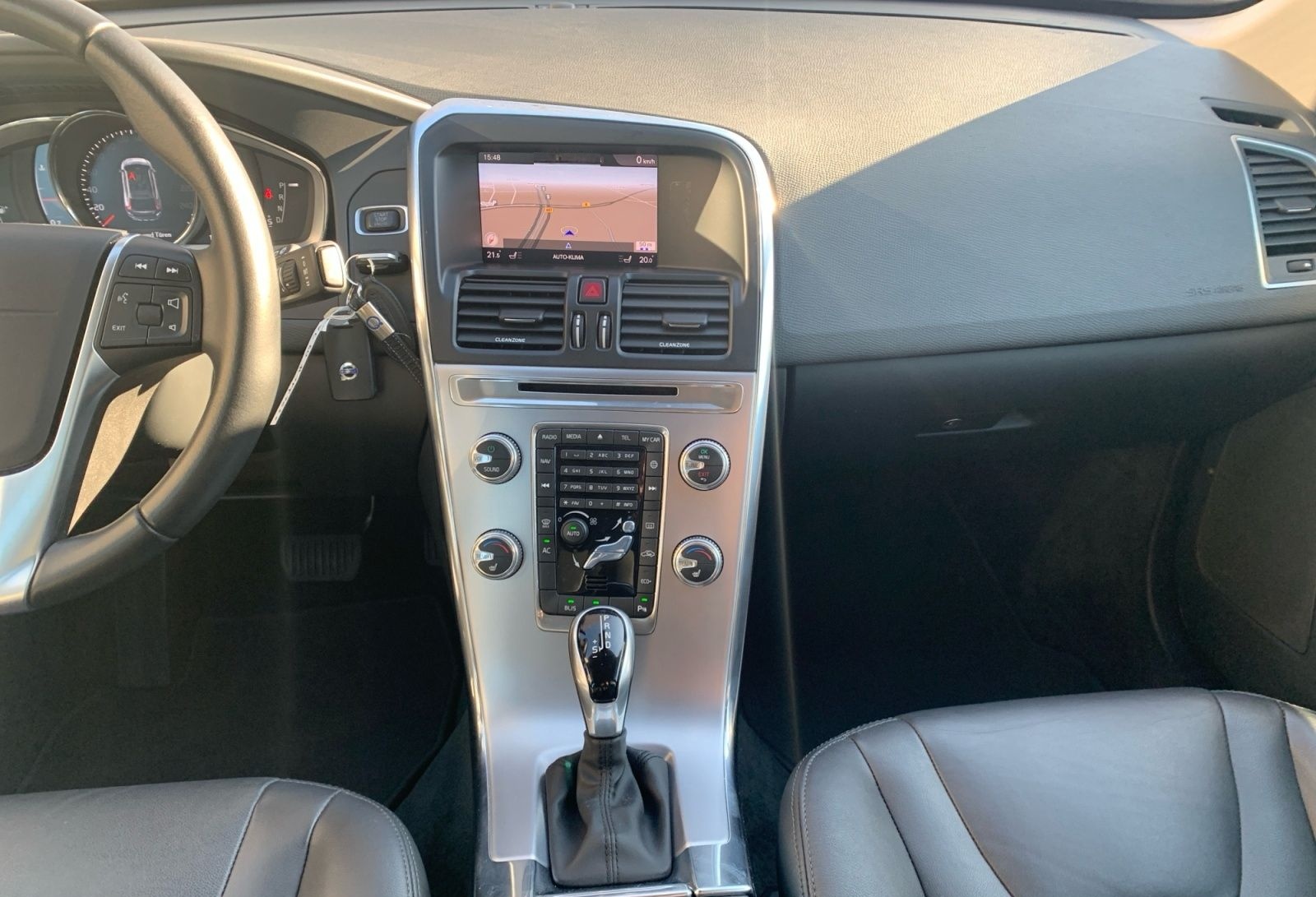 Volvo XC60 Summum NAV XENON GRA MEMORY PDC SHZ foto 19