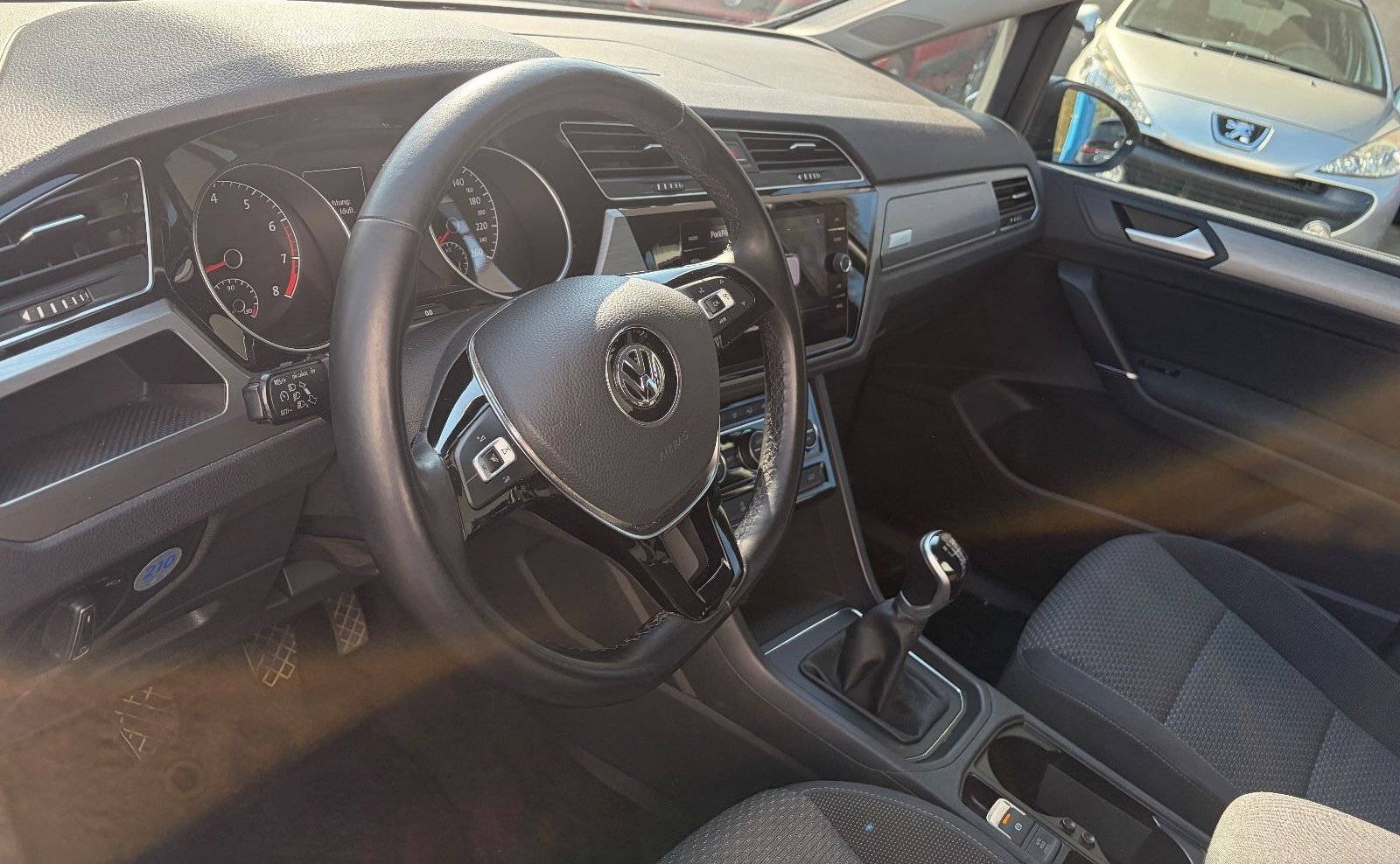 Volkswagen Touran Comfortline 7 Sitzer/AppConnect/elHeckkl. foto 16