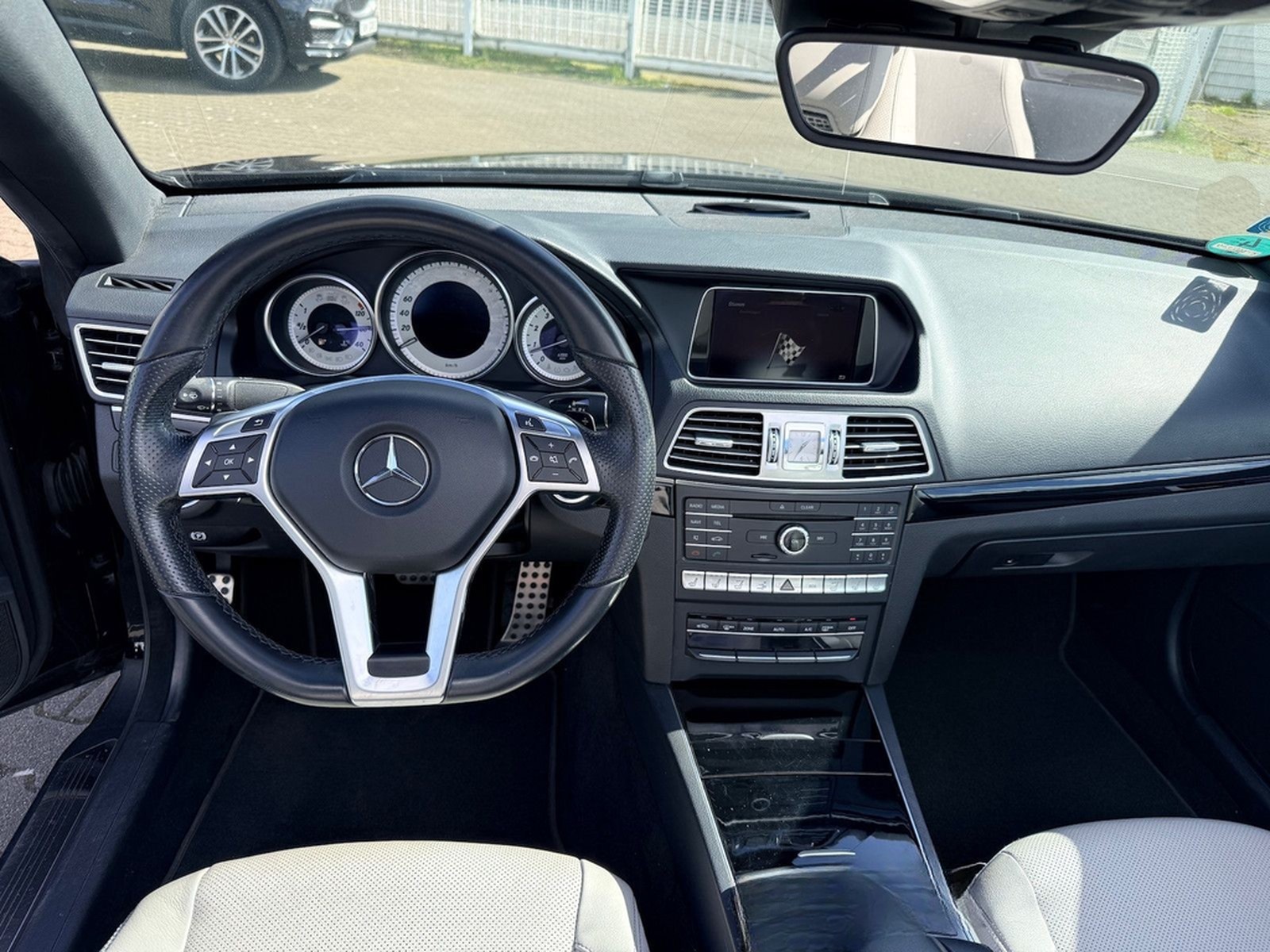 Mercedes-Benz E 250 Sport Edition/AMG-Line/NightPaket foto 9