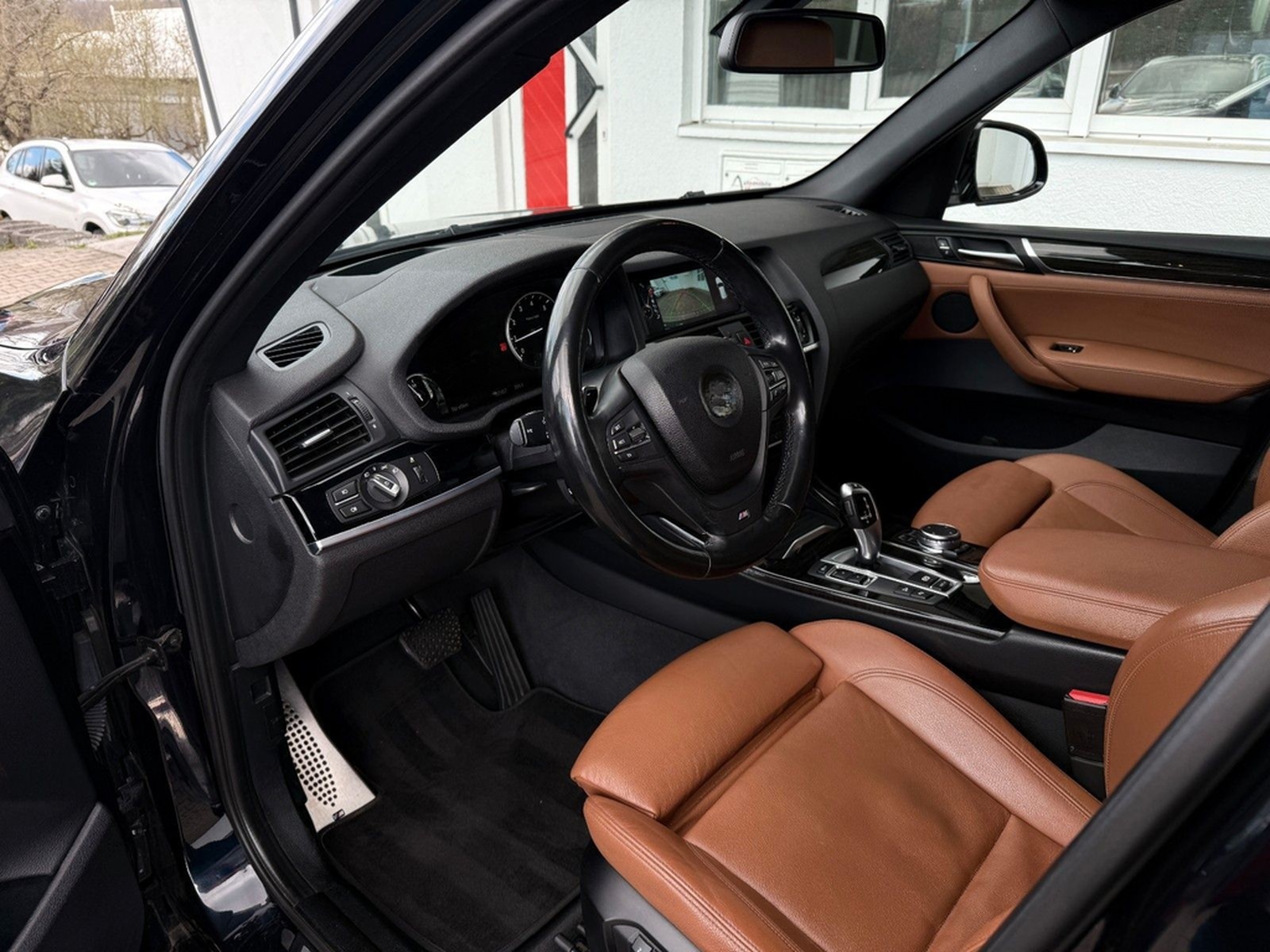BMW X3 xDrive20i M SPORT Leder AHK PANO Kamera HUD foto 18