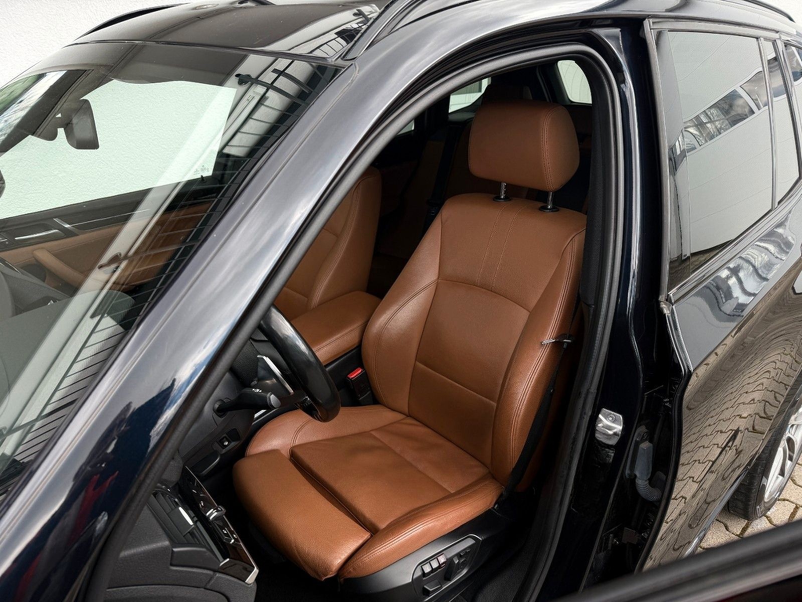 BMW X3 xDrive20i M SPORT Leder AHK PANO Kamera HUD foto 19