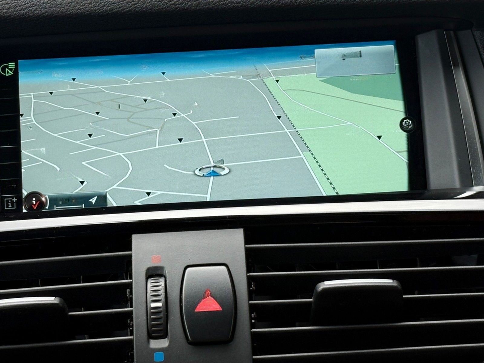 BMW X3 xDrive20i M SPORT Leder AHK PANO Kamera HUD foto 26