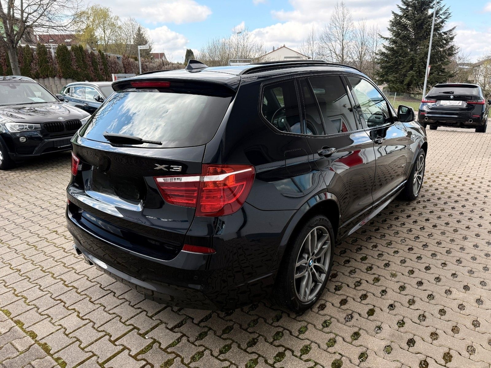 BMW X3 xDrive20i M SPORT Leder AHK PANO Kamera HUD foto 6