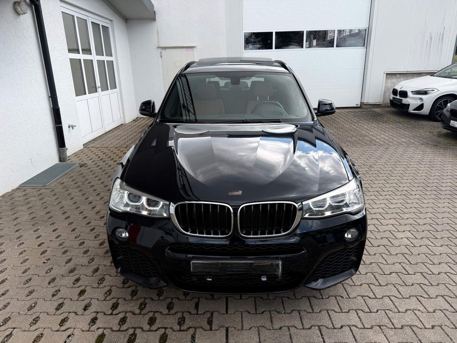 BMW X3 xDrive20i M SPORT Leder AHK PANO Kamera HUD foto 10