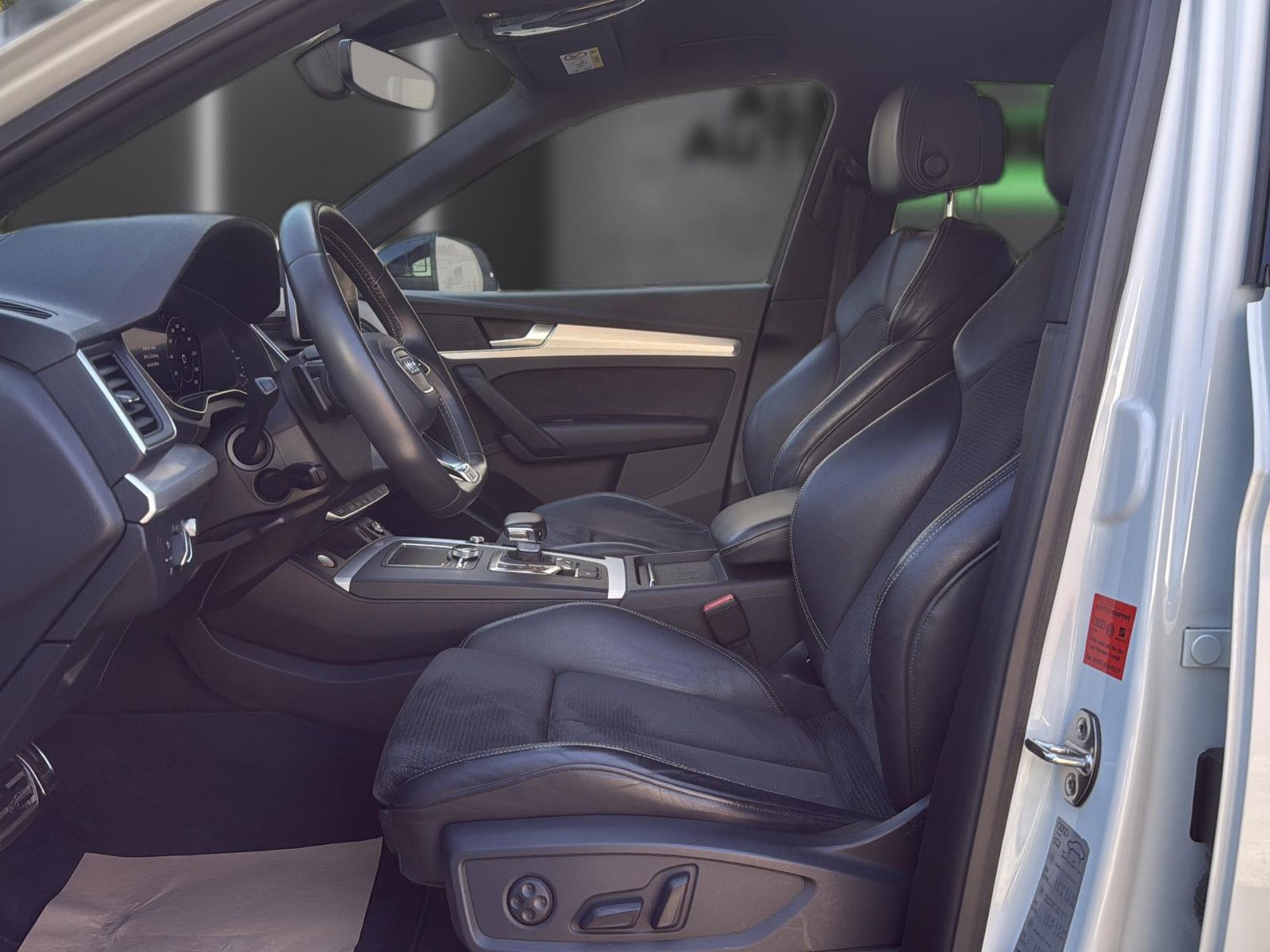 Audi SQ5 3.0 TDI quattro foto 13