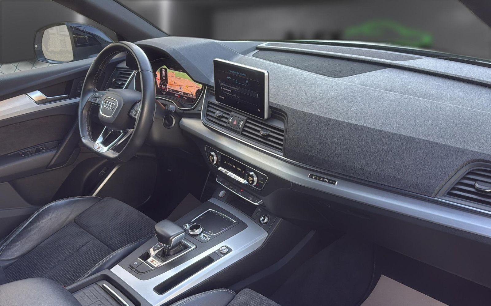 Audi SQ5 3.0 TDI quattro foto 18