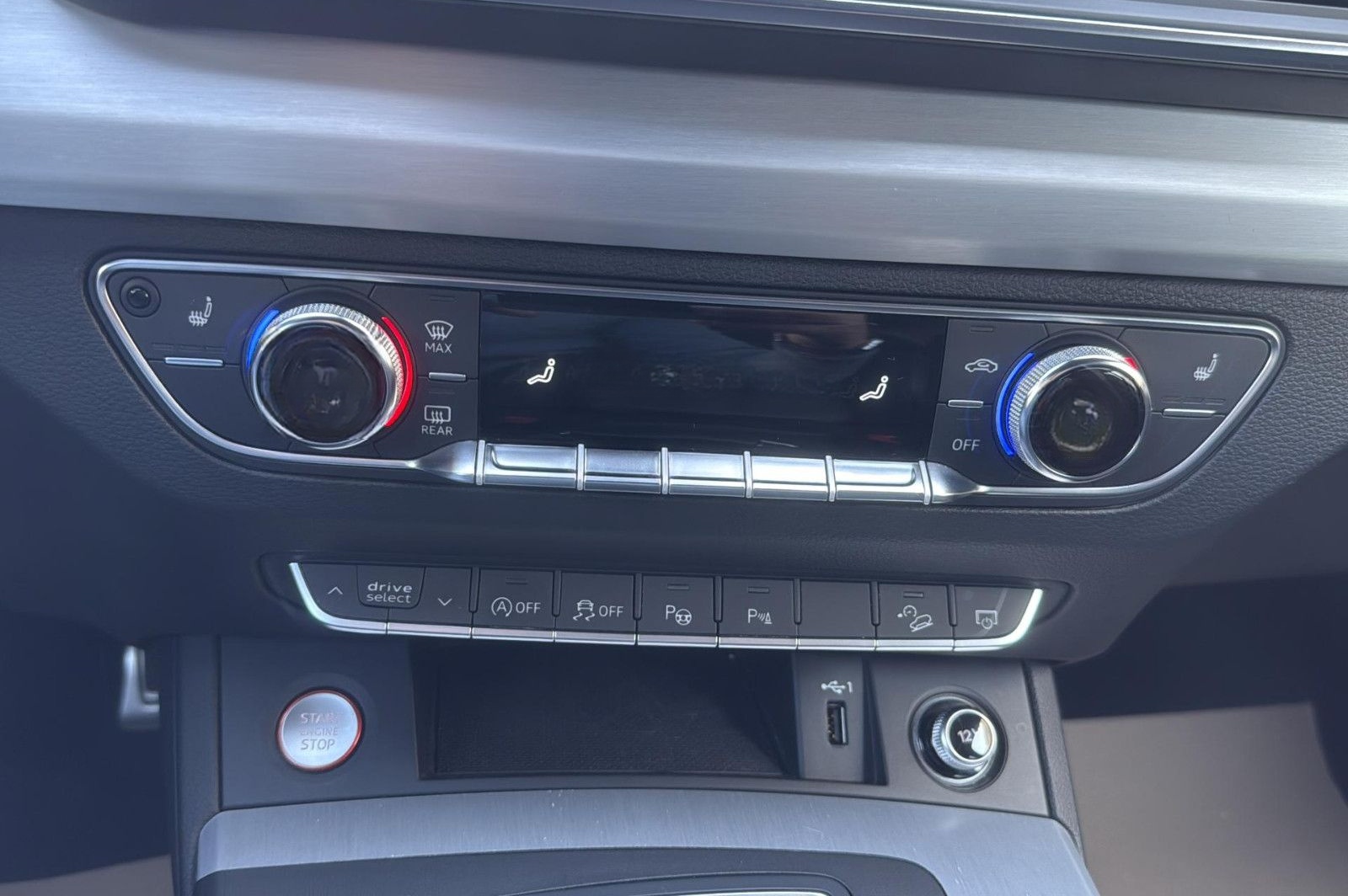 Audi SQ5 3.0 TDI quattro foto 23