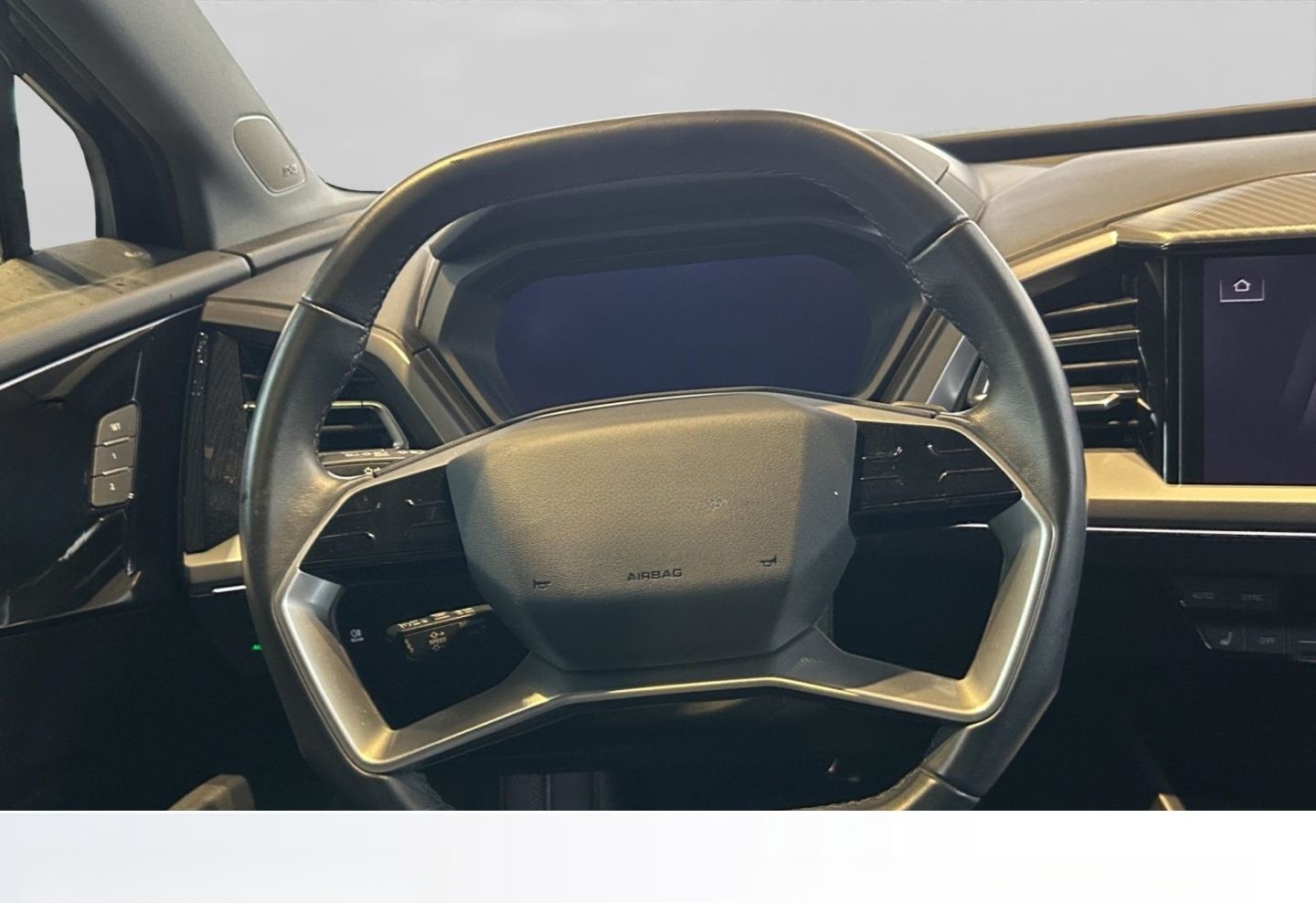 Audi Q4 SHZ+SOUNDSYS+PANORAMAD+ACC+NAVI+LED foto 18