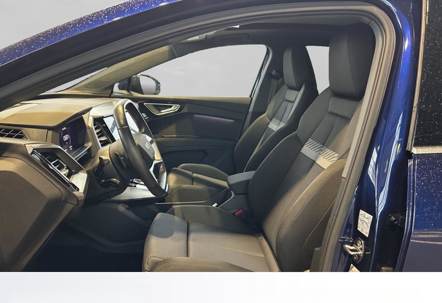 Audi Q4 SHZ+SOUNDSYS+PANORAMAD+ACC+NAVI+LED foto 8