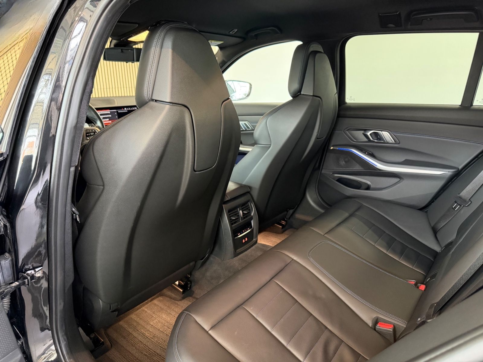 BMW 330d xDrive *M-Sport/Schalensitz/AHK/Carbon/ACC* foto 21