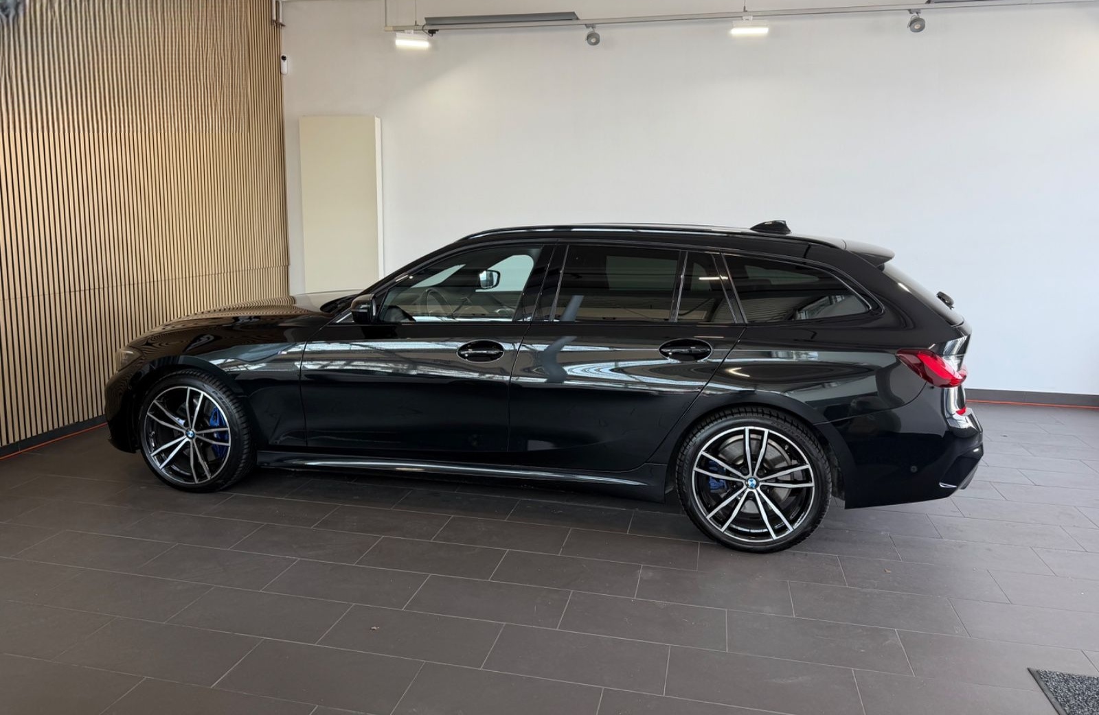 BMW 330d xDrive *M-Sport/Schalensitz/AHK/Carbon/ACC* foto 5