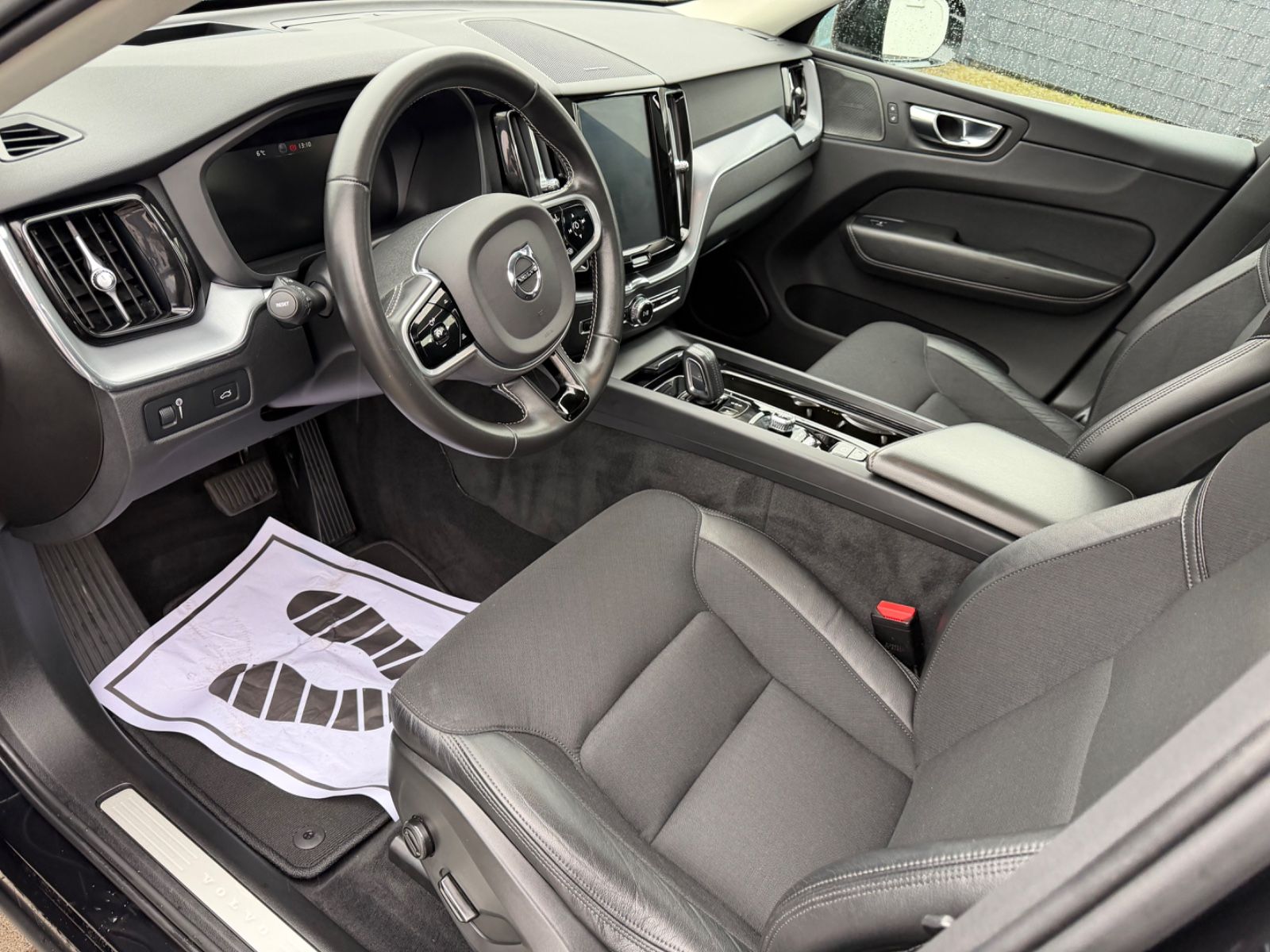 Volvo XC 60 Momentum Pro AWD|VIRTUAL|LED|HUP| foto 18