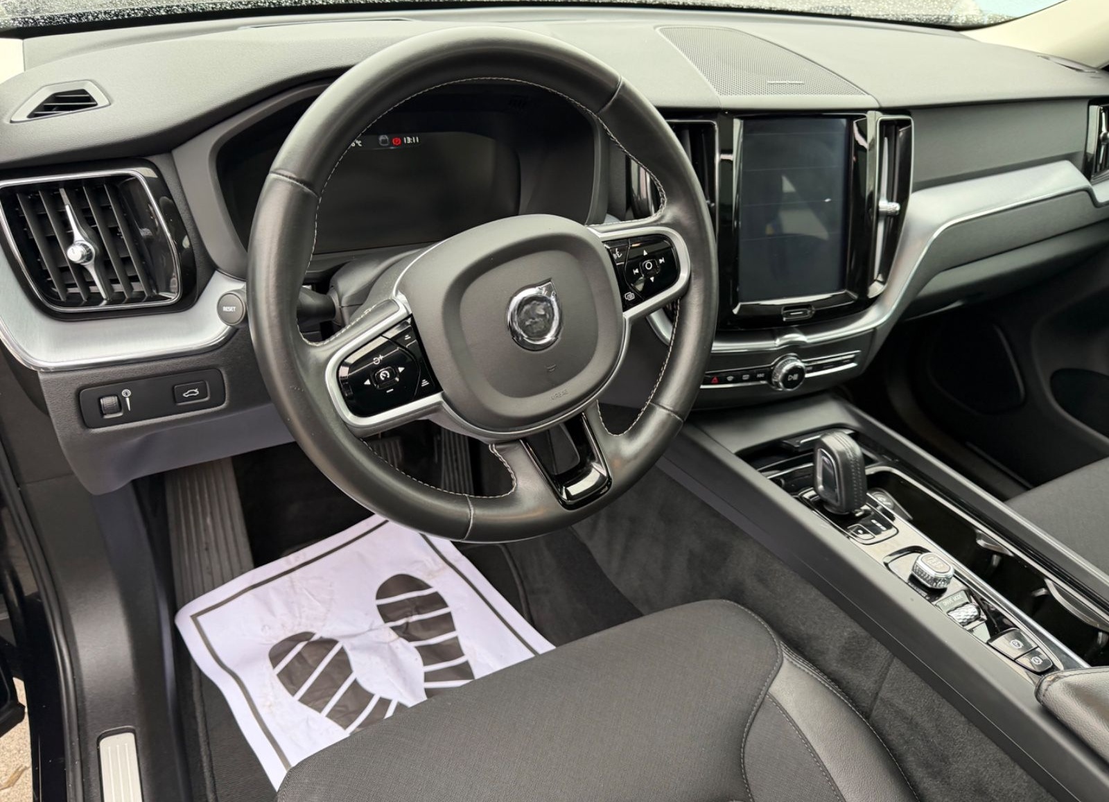 Volvo XC 60 Momentum Pro AWD|VIRTUAL|LED|HUP| foto 19