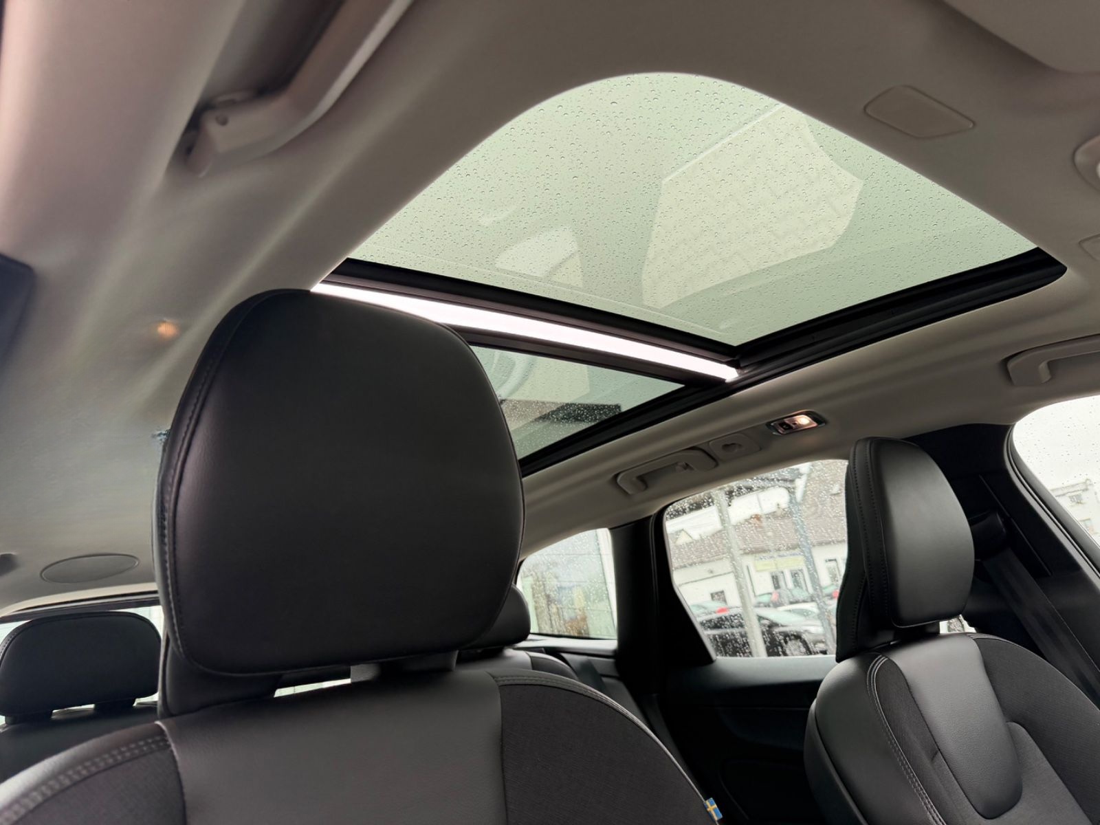 Volvo XC 60 Momentum Pro AWD|VIRTUAL|LED|HUP| foto 24