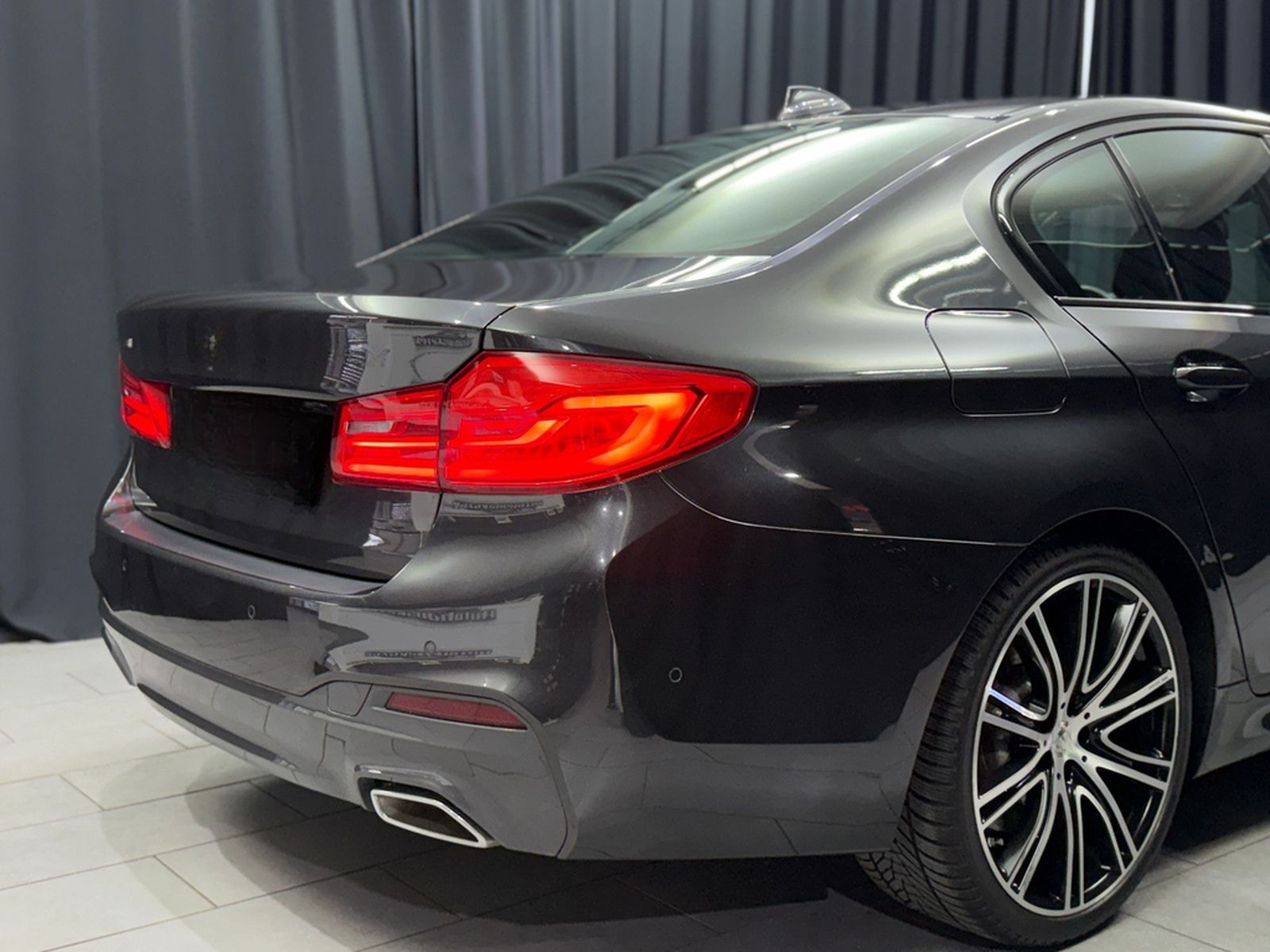 BMW 530i Lim xDrive M SPORT|HEAD-UP|360"|NAVI| foto 17