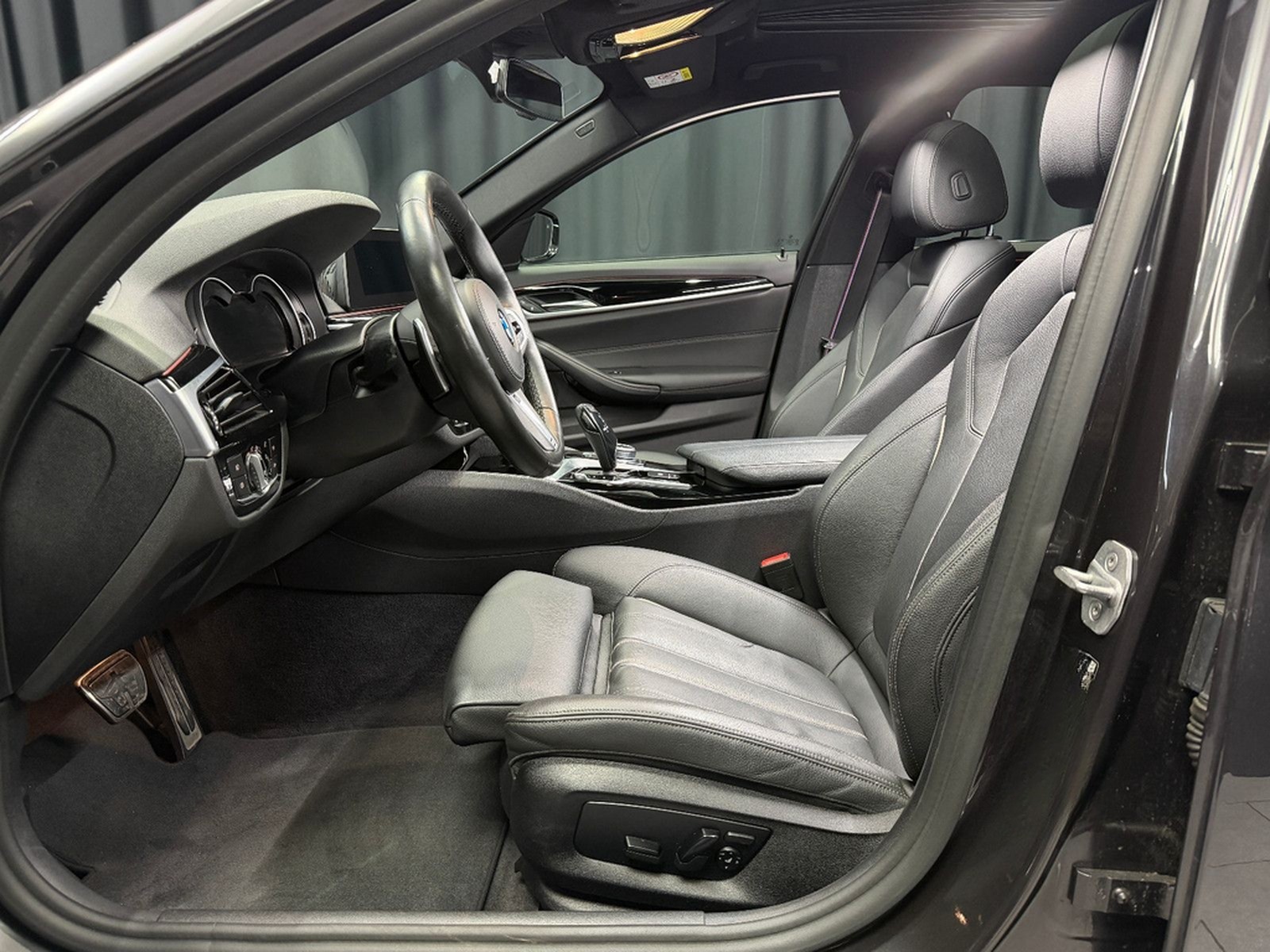 BMW 530i Lim xDrive M SPORT|HEAD-UP|360"|NAVI| foto 20