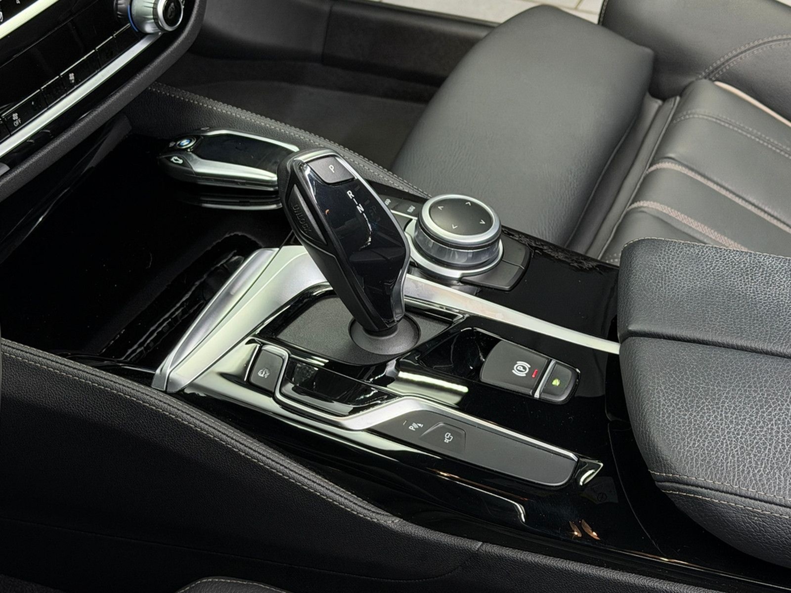 BMW 530i Lim xDrive M SPORT|HEAD-UP|360"|NAVI| foto 25