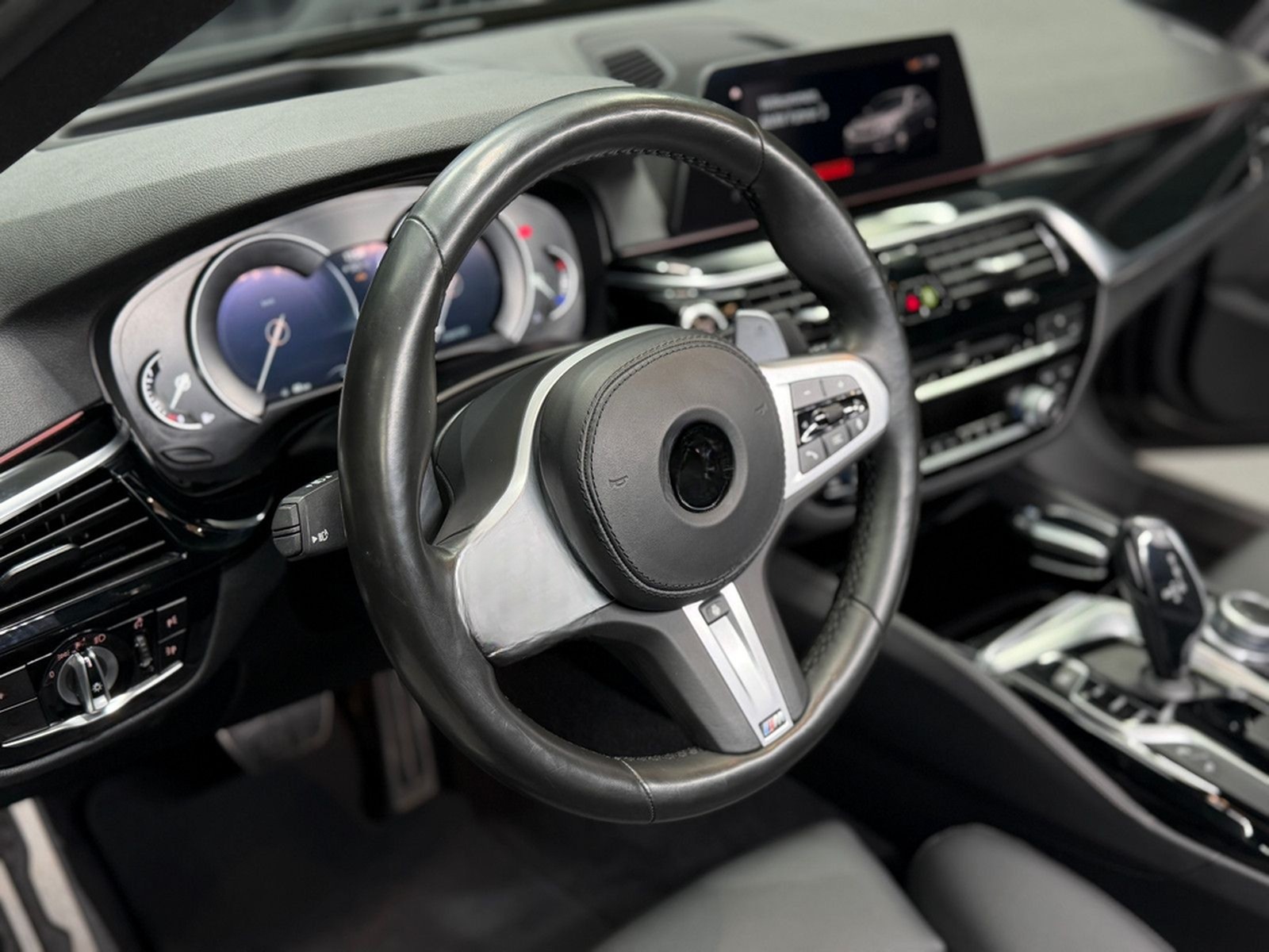 BMW 530i Lim xDrive M SPORT|HEAD-UP|360"|NAVI| foto 26